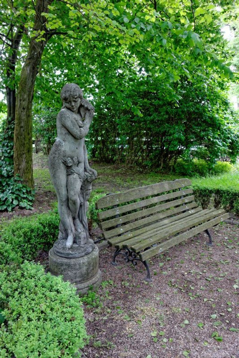 Casa Padrino Skulptur Antik Schwer Grau H Antikstil - Jugendstil - Skulptur 40 Barock Massiv Große Blume Stil und cm Gartendeko 140 Frau Grau mit x