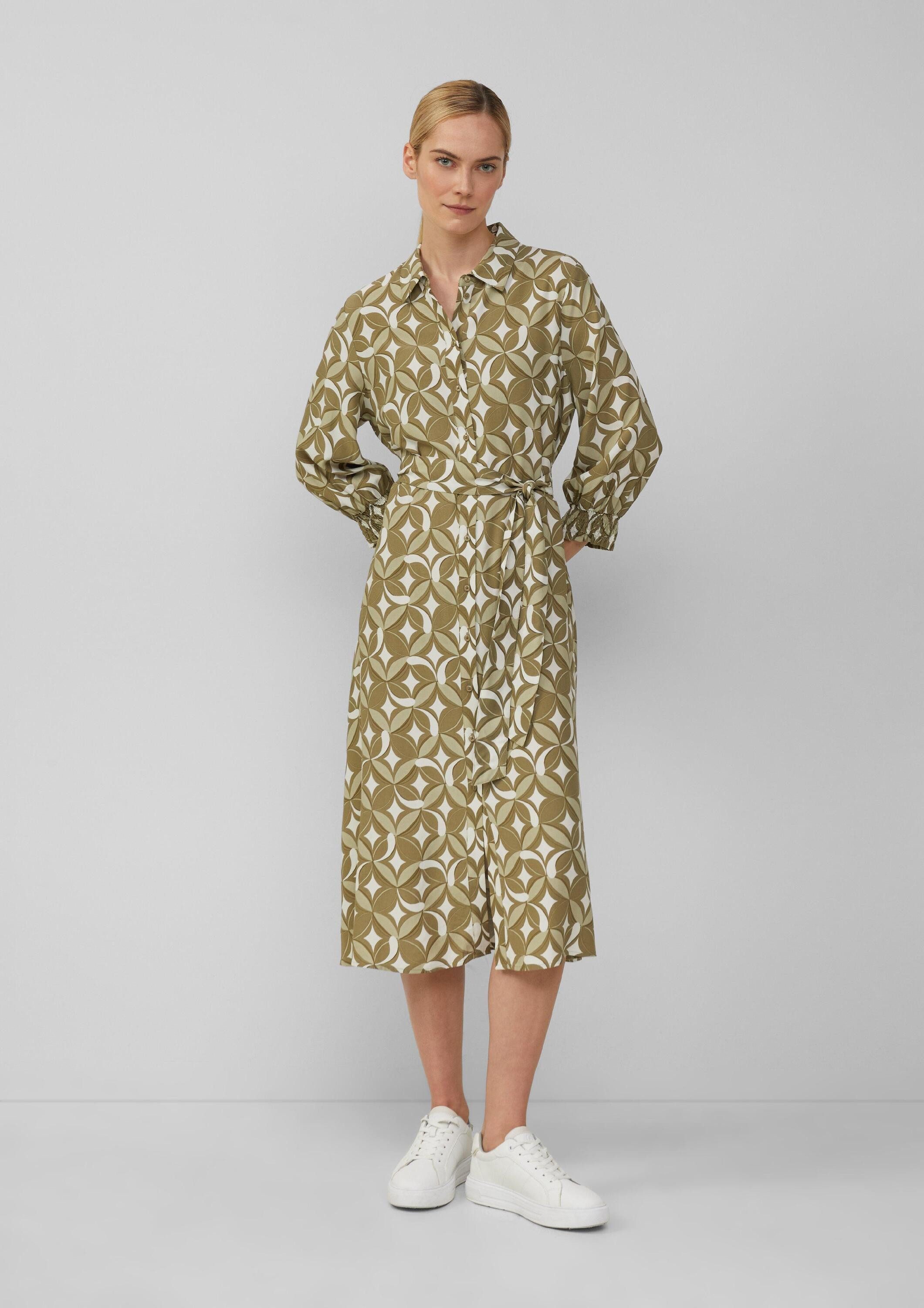 s.Oliver Midikleid Kleid Langes Viskosekleid mit All-over-Print und Bindegürtel