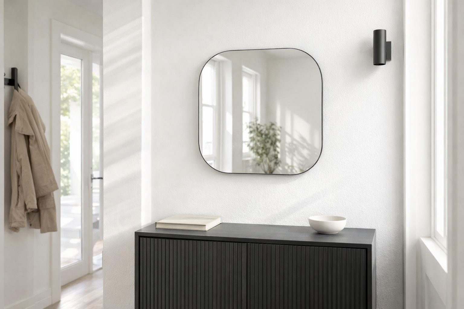 BOURGH Wandspiegel EVORA 50x50cmabgerundeter quadraticher Spiegel - Dekospiegel schwarz, für Wohnzimmer, Schlafzimmer, Flur & Bad