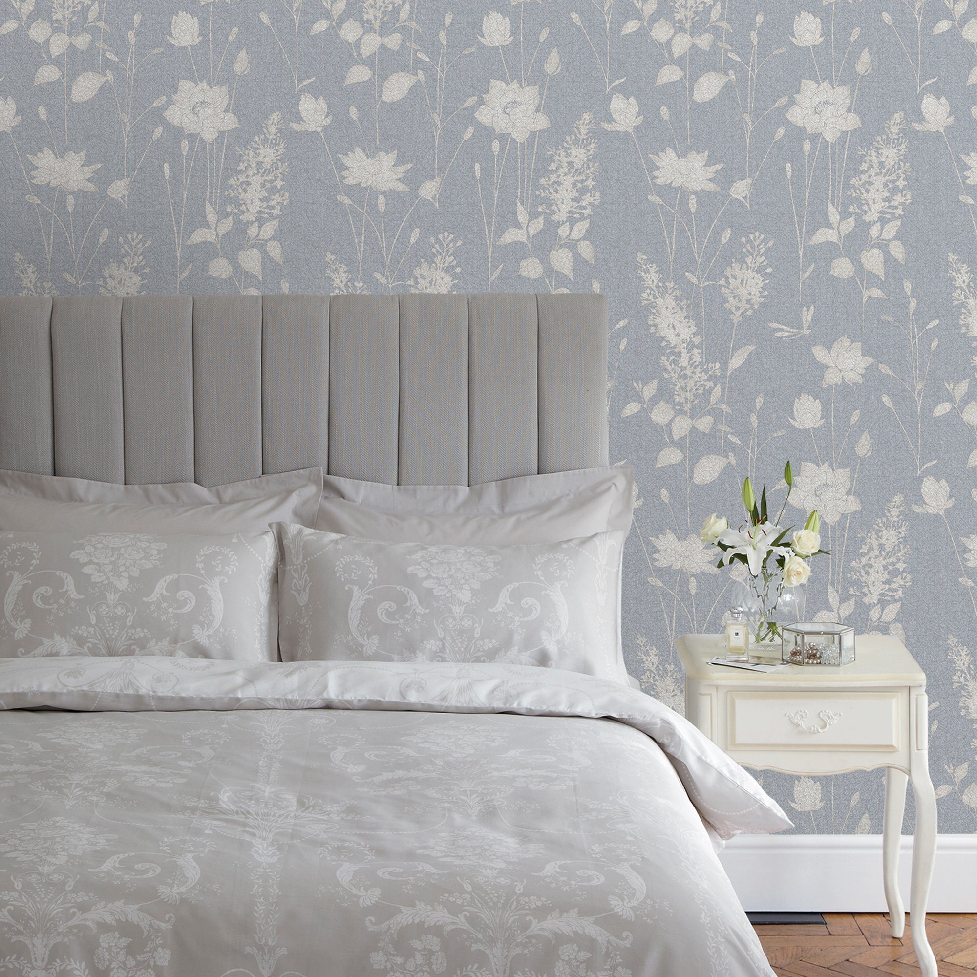 LAURA ASHLEY Vliestapete Dragonfly Garden, glatt, günstig online kaufen