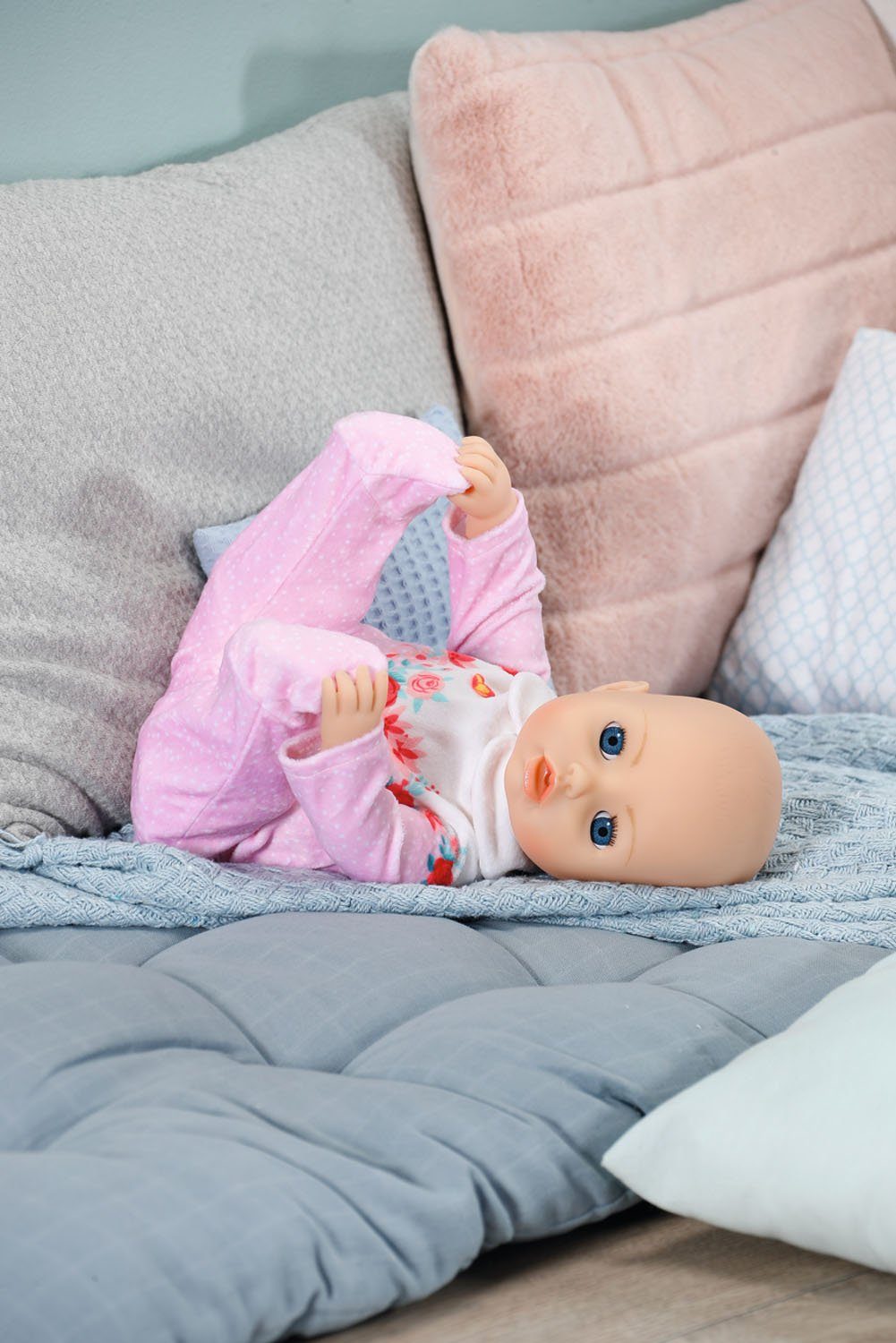 Zapf Creation® Puppenkleidung mit Annabell Blumen, Strampler 43 cm, rosa Baby Kleiderbügel