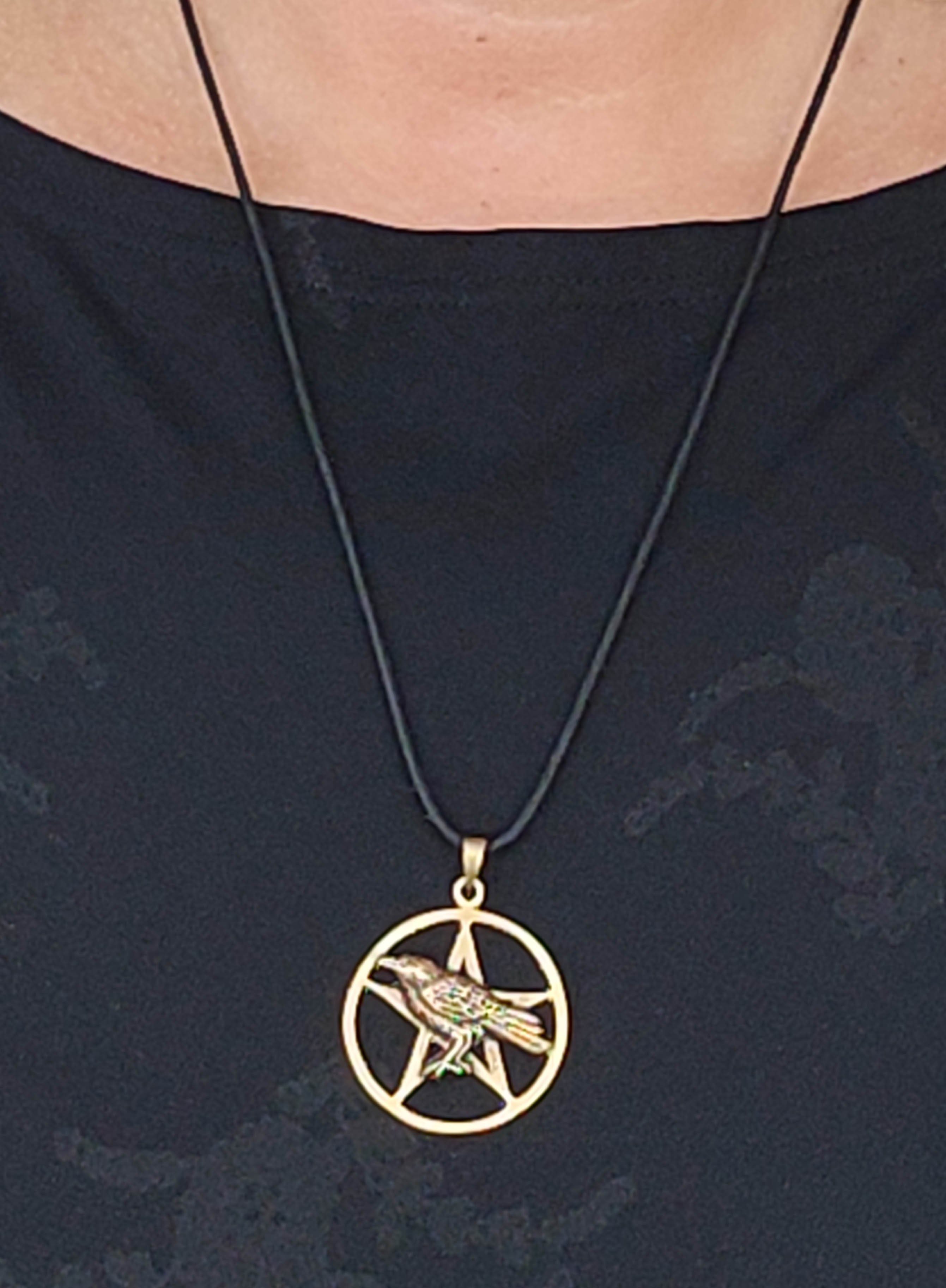 Nr.175 Pentagramm Kettenanhänger Kiss of Rabe Pentagram Magie Schutzamulett Anhänger Bronze Weiße Leather