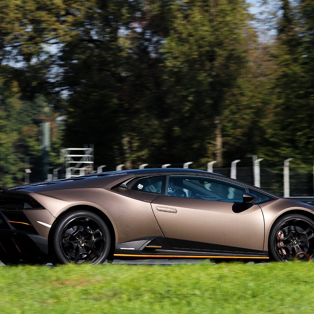 Jochen Schweizer Erlebnisgutschein Lamborghini Huracán Evo fahren Hockenheim (1 Rd), Schnell - Schneller - der Lamborghini Huracan EVO