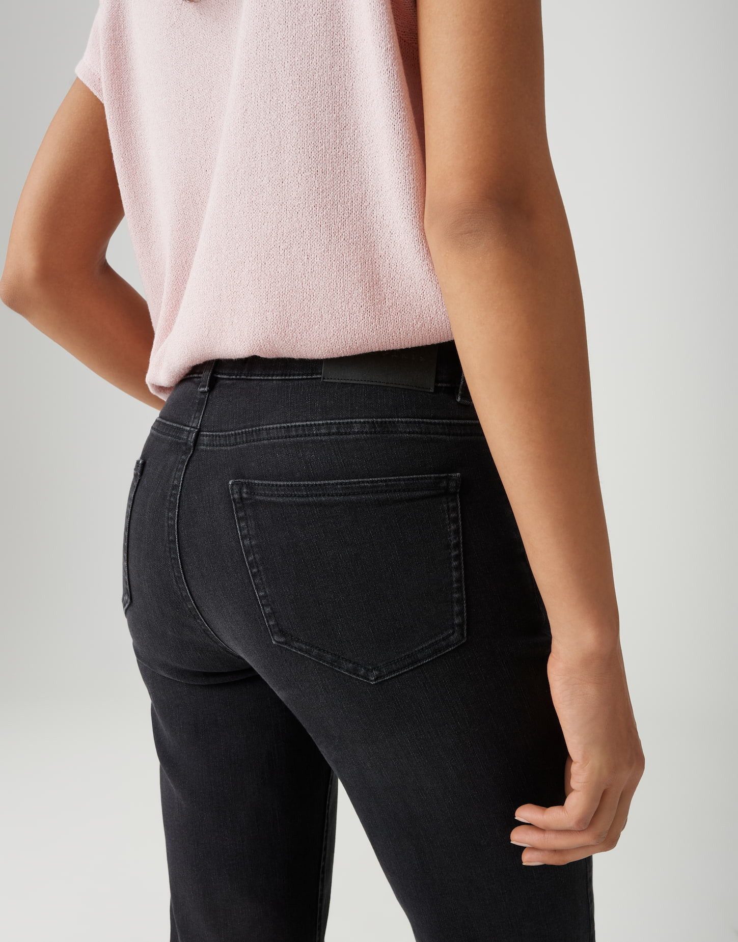 OPUS PANTS Slim-fit-Jeans MELLY BASE Slim Jeans mit Powerstretch Mid Rise Vielseitig kombinierbar für Looks