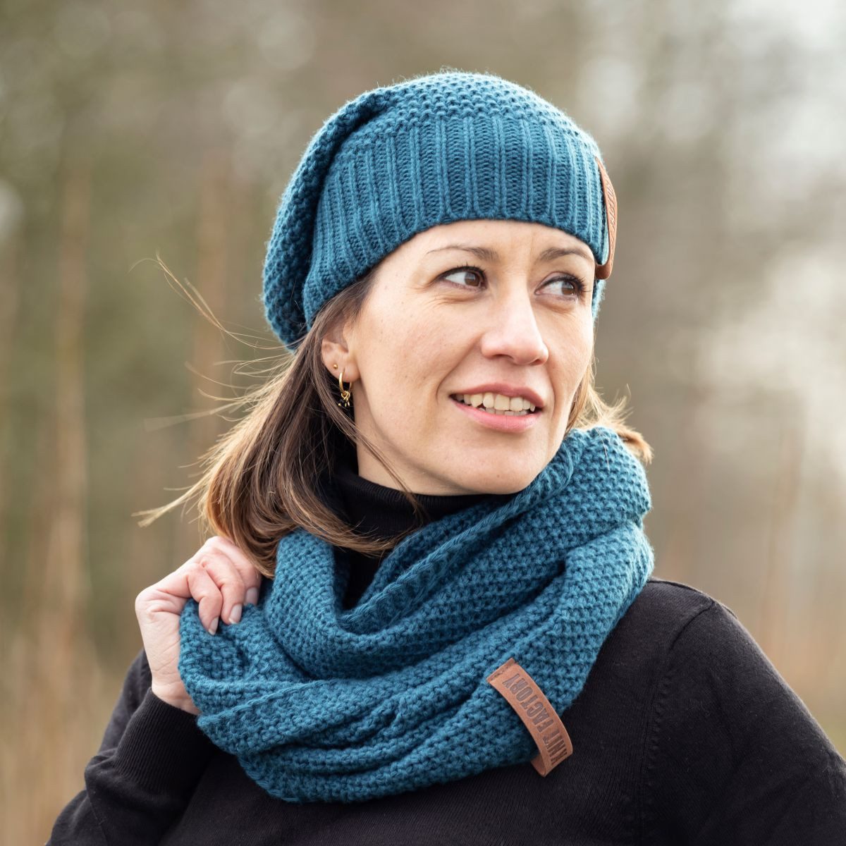 Knit Factory Strickmütze Coco Mützen One Size Glatt Lila (1-St) Mütze Strickmütze Kopfbedeckung Hut Wollmütze
