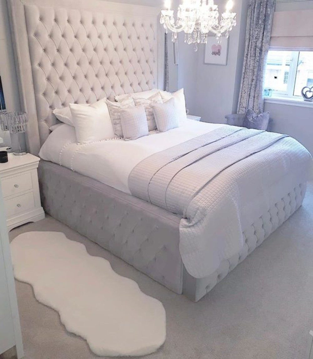 Xlmoebel Polsterbett Hotel Chesterfield Bett in Weiß mit elegantem Design und Komfort (Polsterbett, Chesterfield Bett 4062292302312), Hergestellt in Europa