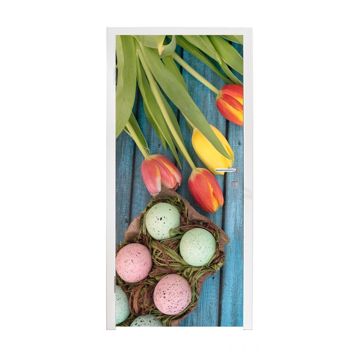 MuchoWow Türtapete Ostereier und bunte Tulpen zu Ostern auf einem hölzernen Hintergrund, Matt, bedruckt, (1 St), Fototapete für Tür, Türaufkleber, 75x205 cm