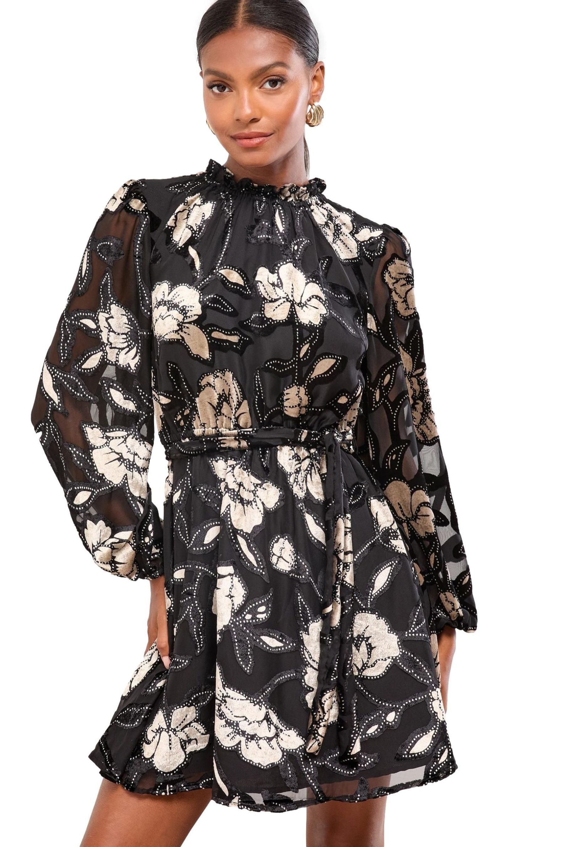 LIPSY Minikleid Lipsy tailliertes Langarm-Minikleid, Petite günstig online kaufen