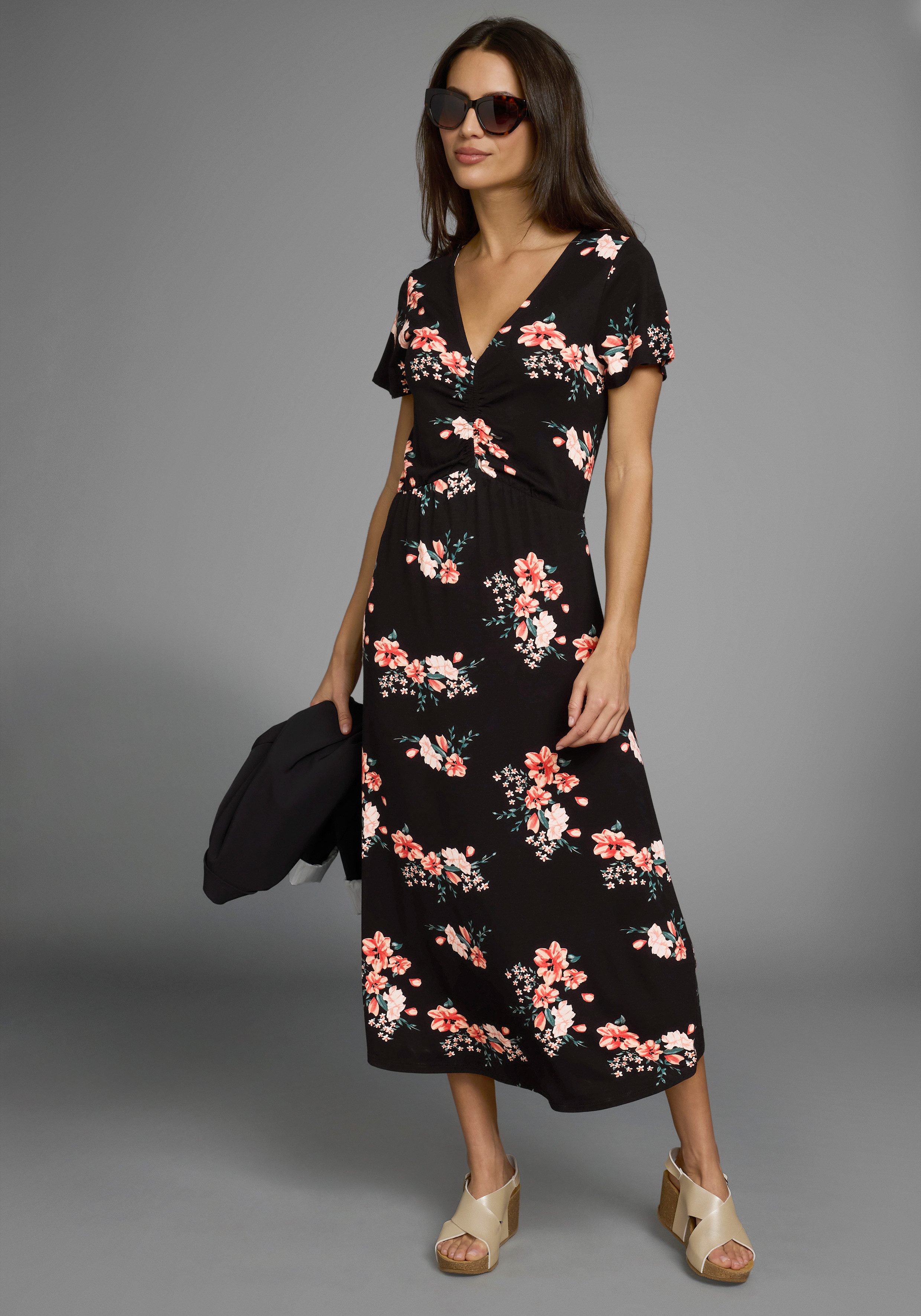 Laura Scott Jerseykleid mit romantischem Blumendruck und Raffung, Midikleid – Bild 5 von 5