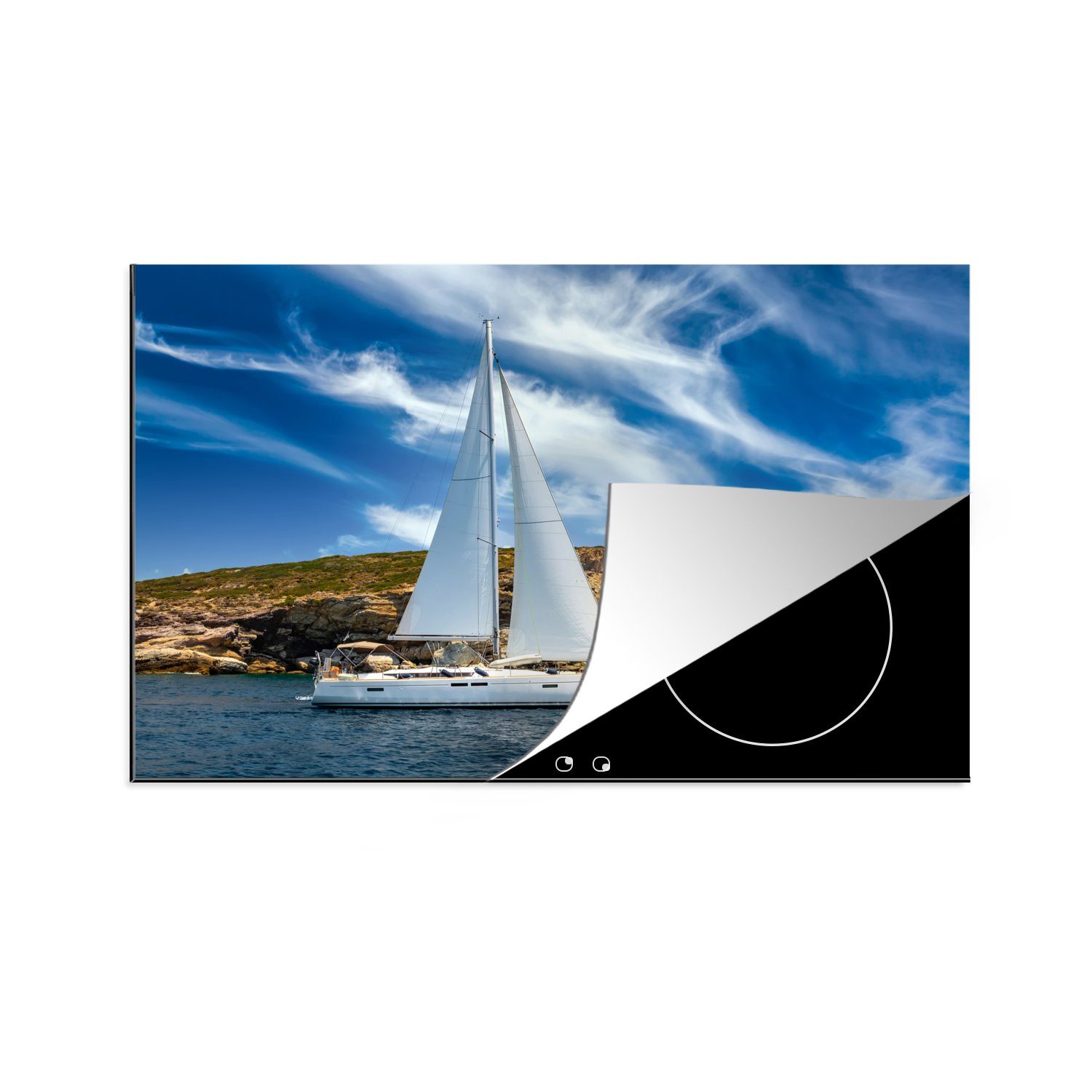 MuchoWow Herdblende-/Abdeckplatte Weißes Segelboot mit schönem blauen Himmel, Vinyl, (1 tlg), 81x52 cm, Induktionskochfeld Schutz für die küche, Ceranfeldabdeckung