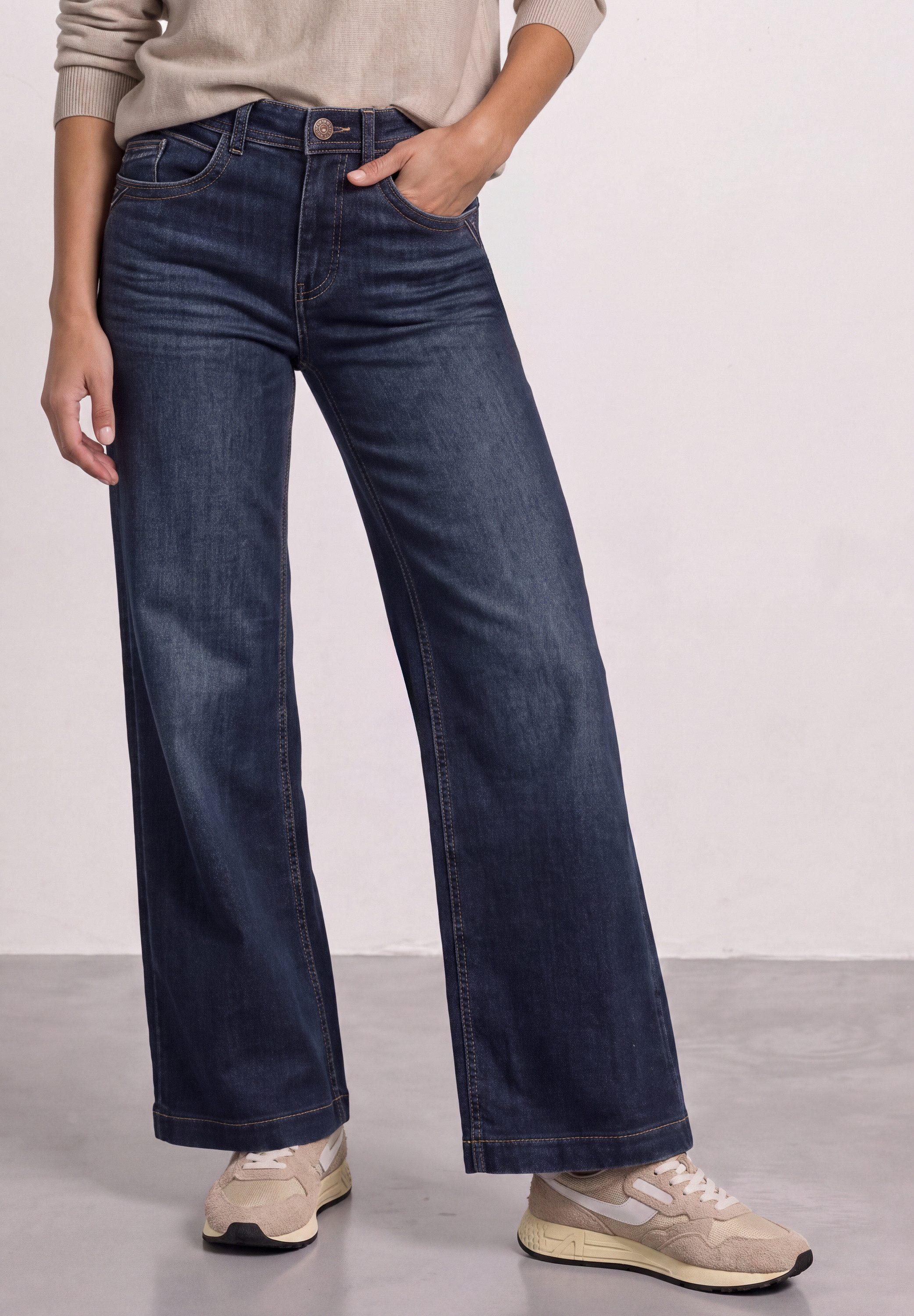 STREET ONE Loose-fit-Jeans Style Emee