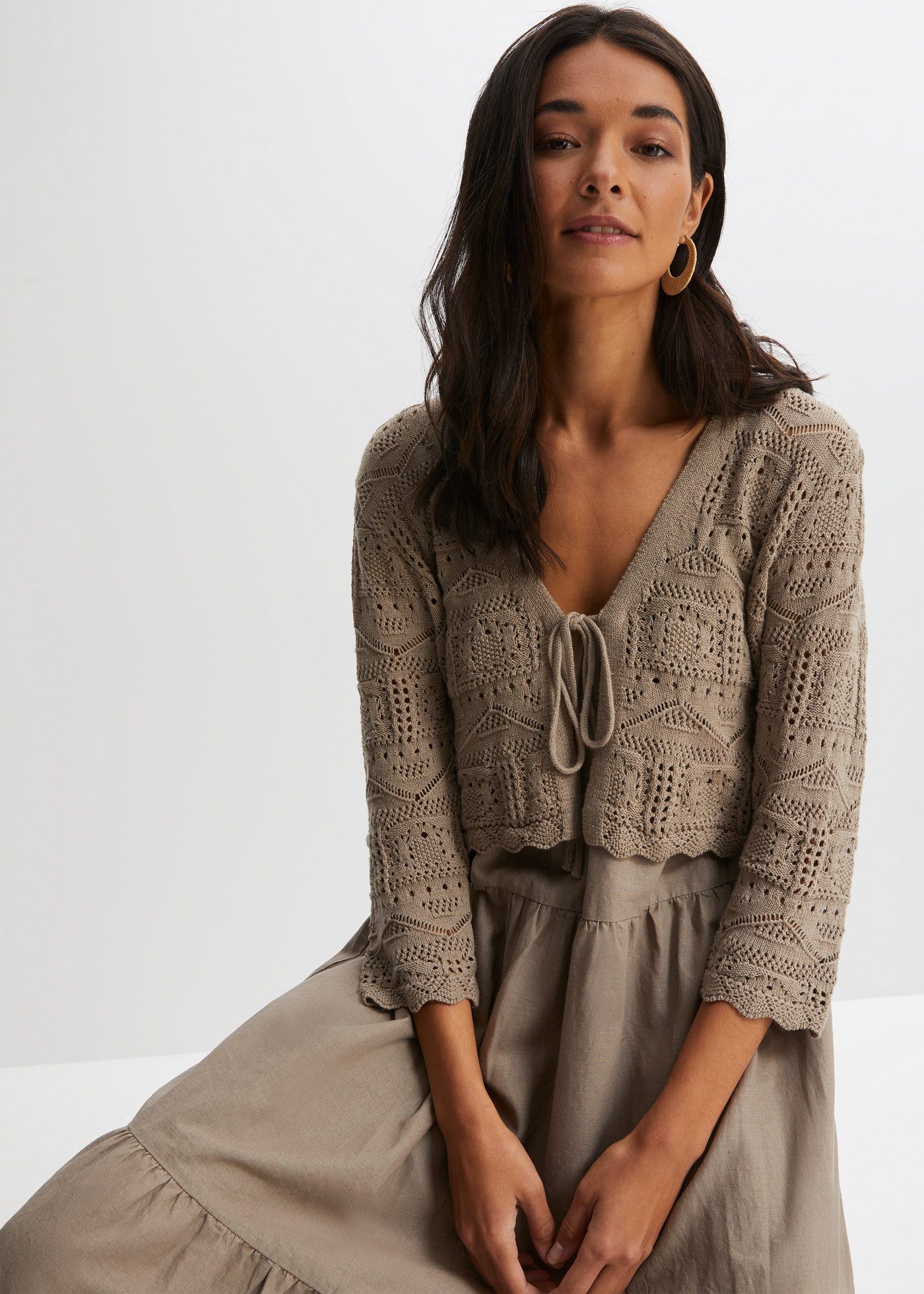 bonprix Ajourstrickjacke bequeme Passform, 3/4-Ärmel, Ajour-Bolero