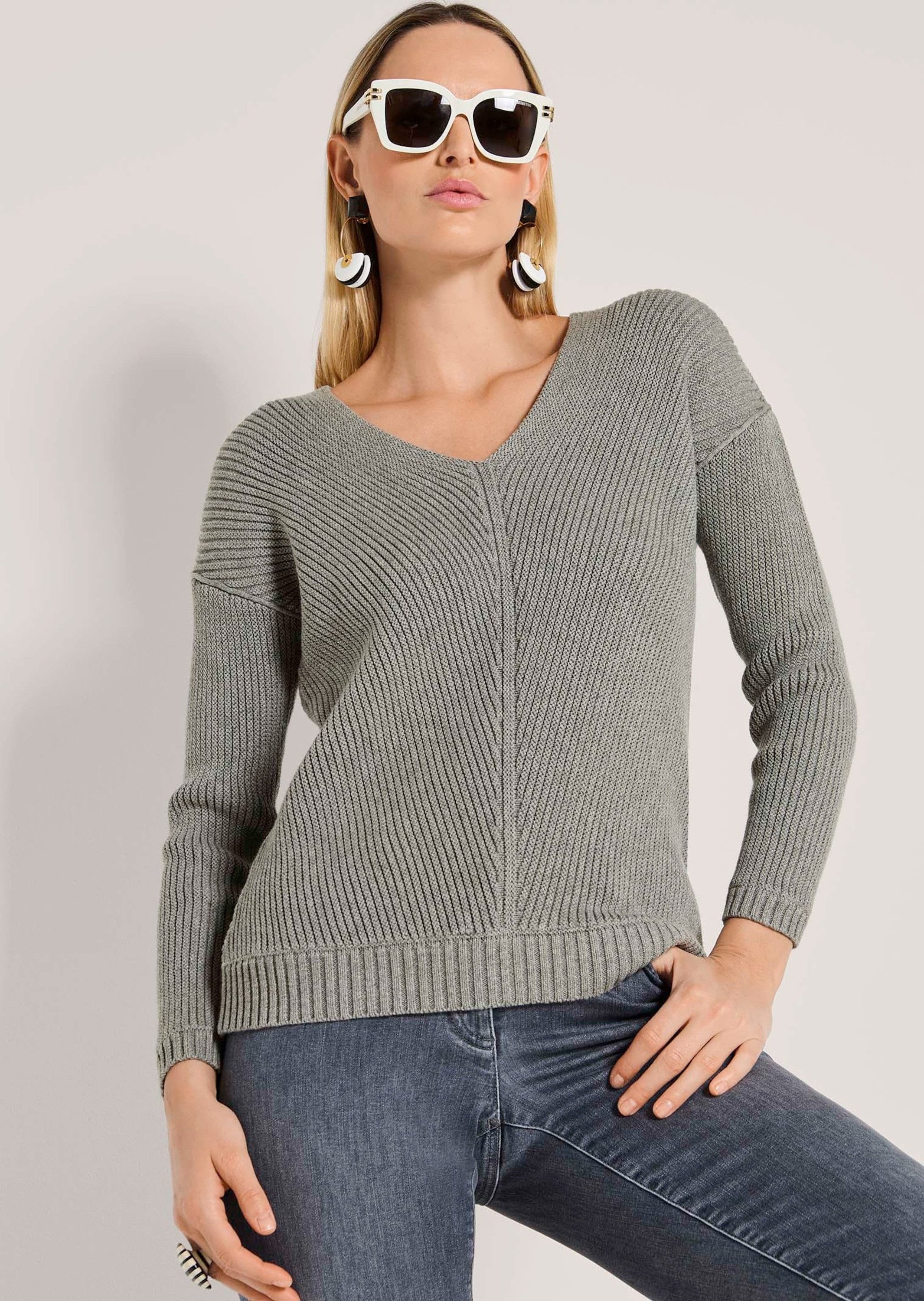MADELEINE Strickpullover Langarm-Pullover mit V-Ausschnitt Winterpullover mit Rippstruktur, überschnittene Schultern und Langarm