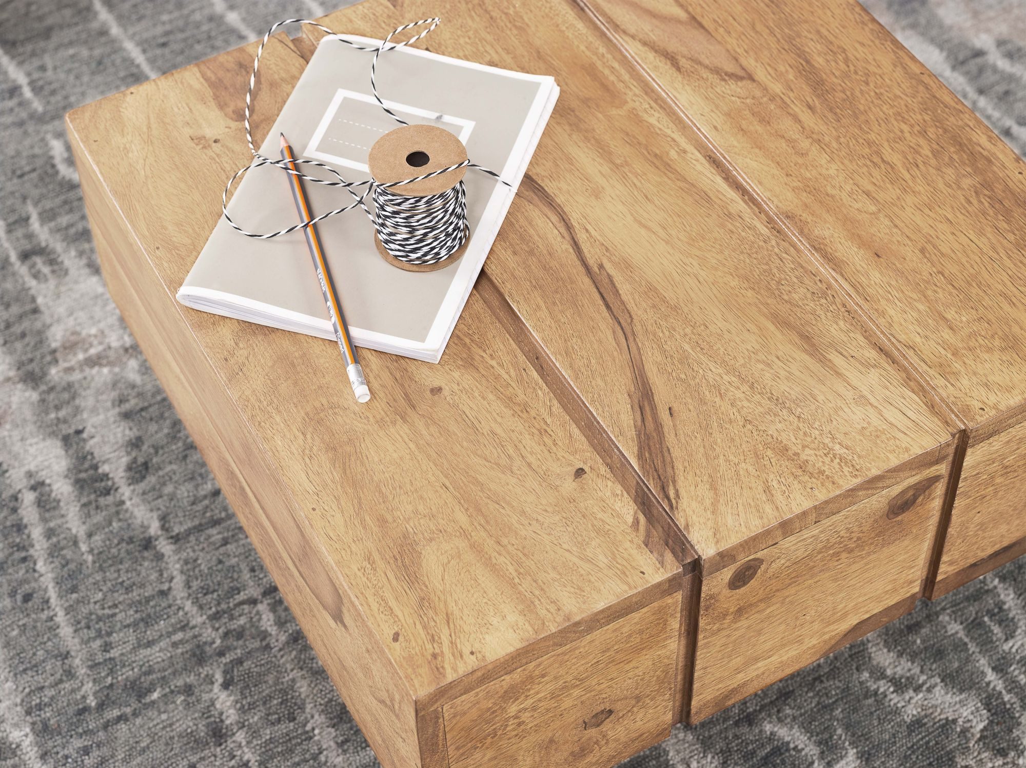FINEBUY Beistelltisch SuVa3530_1 Massivholz Wohnzimmertisch Ø 44cm Couchtisch Landhaus (Akazie Massivholz 44x44x30 cm, Tisch Quadratisch), Kleiner Wohnzimmertisch, Sofatisch Couchtisch