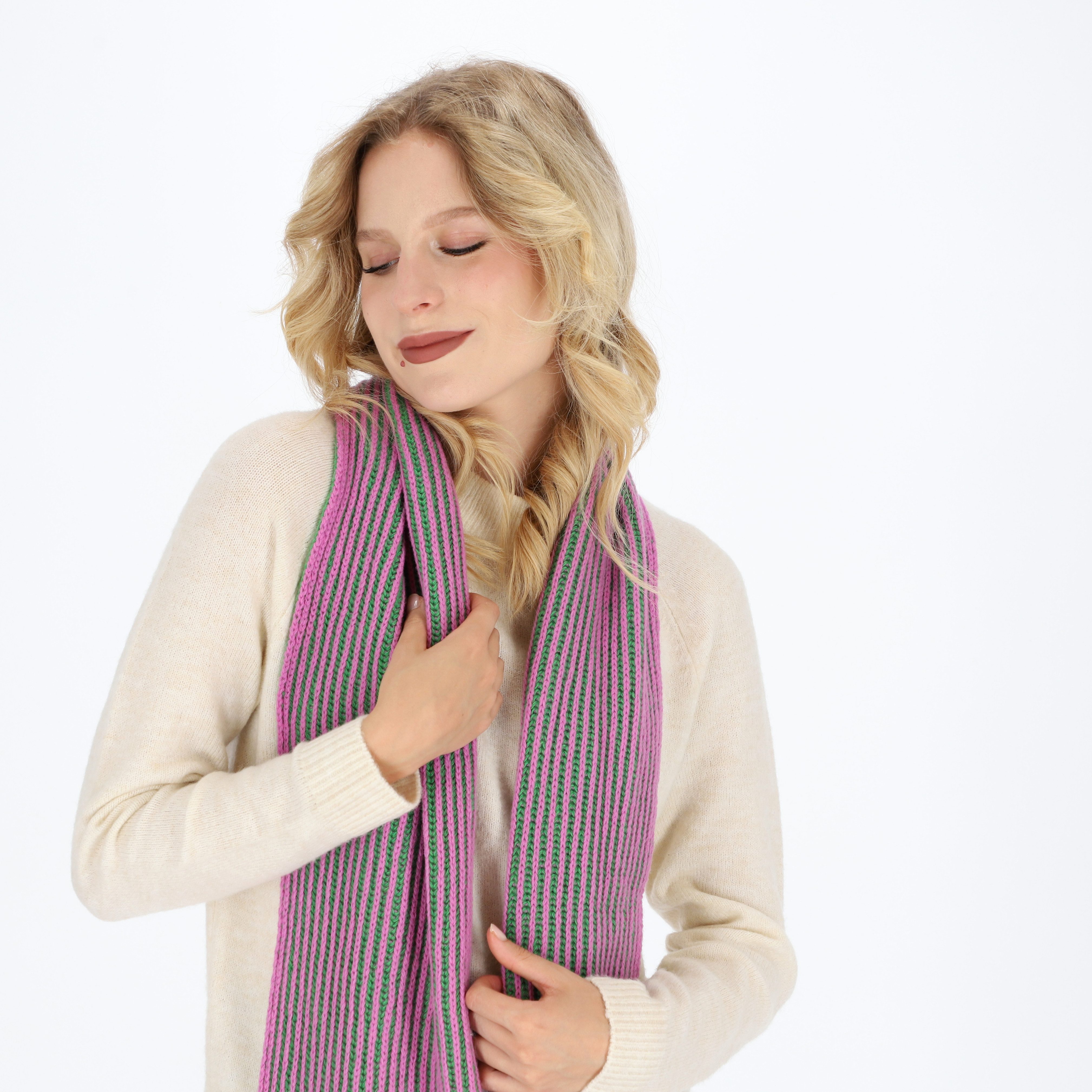 halsüberkopf Accessoires Strickschal mit 2-farbiger Rippe, aus extra feiner Merinowolle