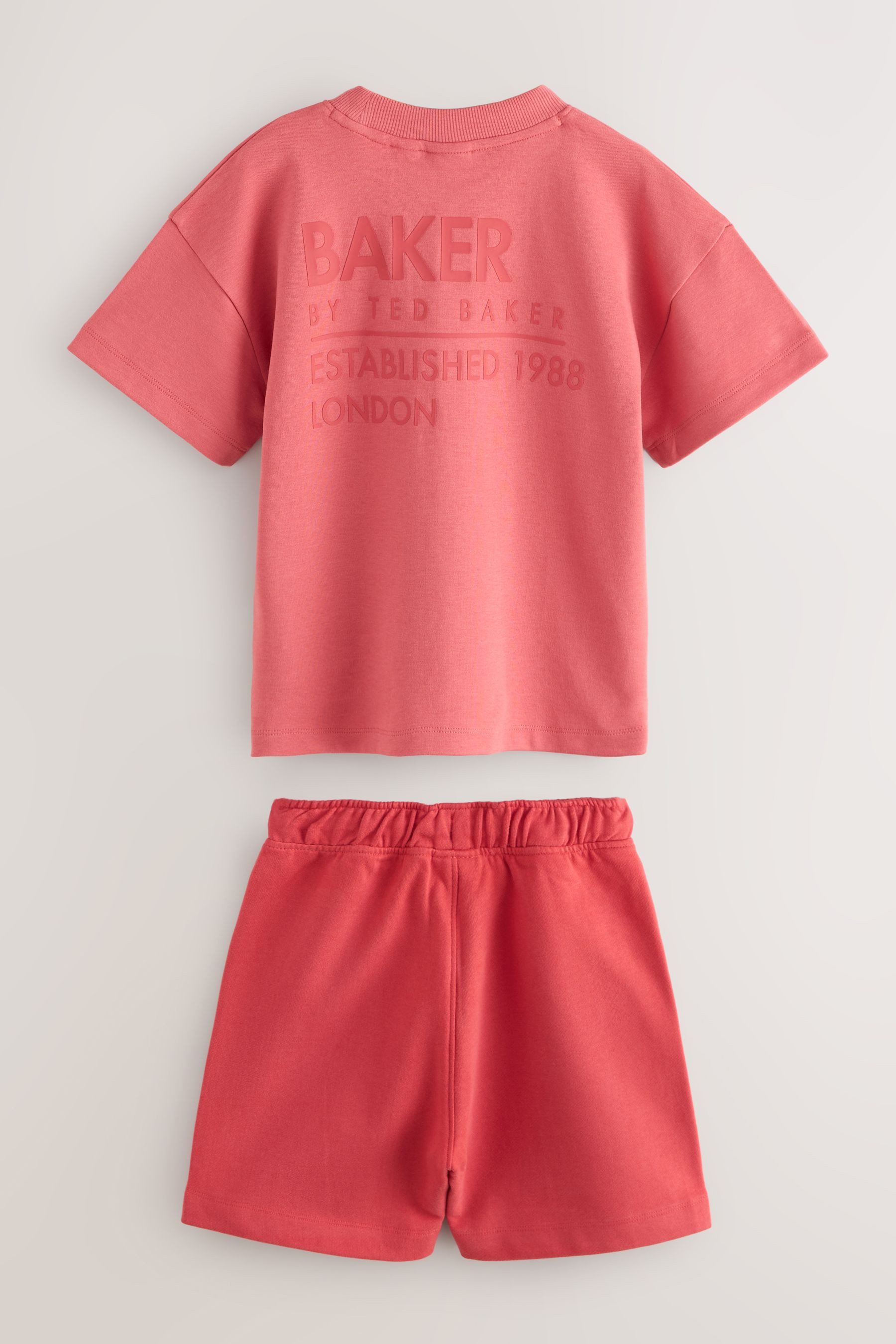 Baker by Ted Baker T-Shirt & Shorts Baker by Ted Baker Oversized Fit T-Shirt + Shorts (2-tlg)
