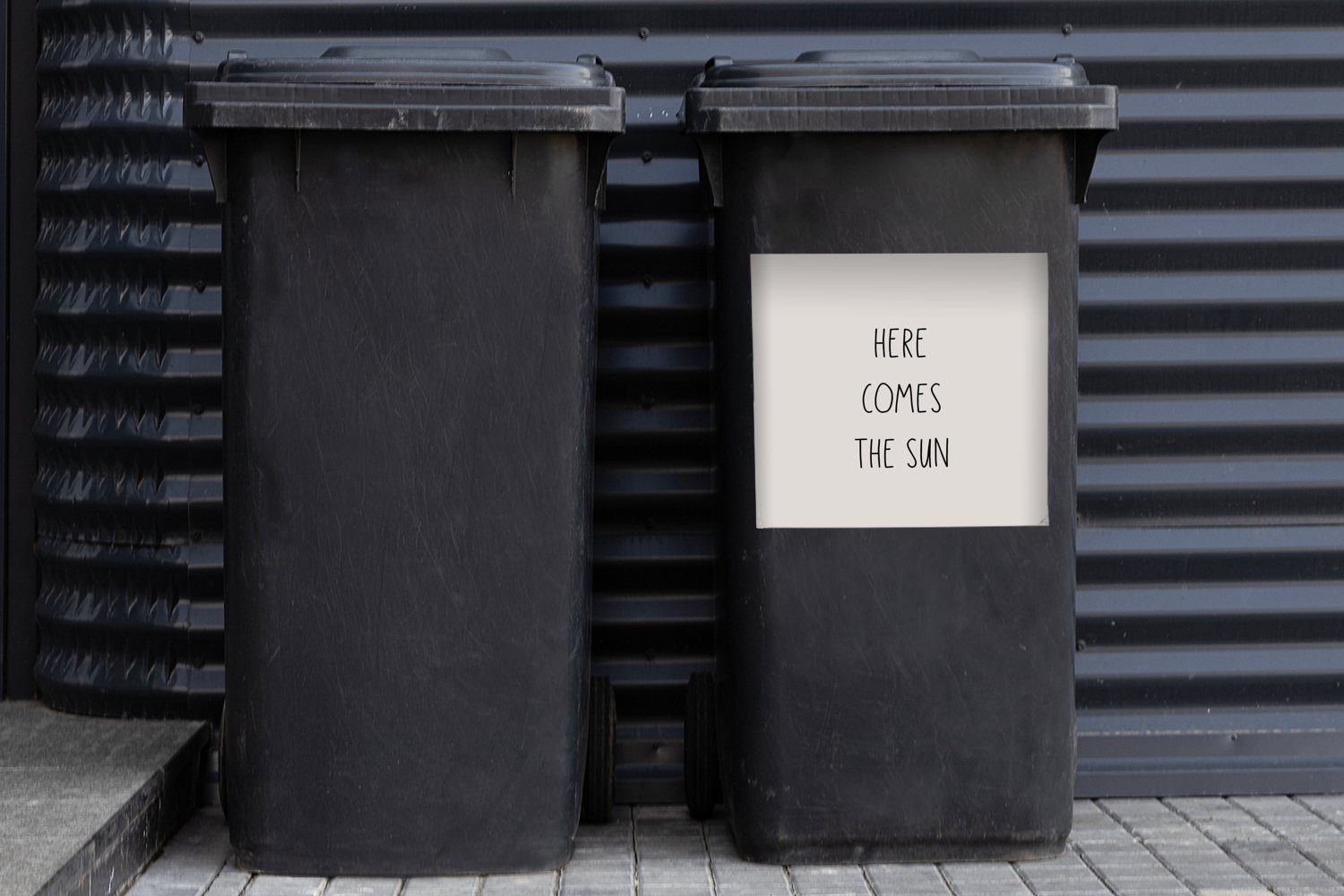 Sticker, Container, - Wandsticker Zitate - - Hier MuchoWow Sonne St), Text Sonne (1 die kommt Mülltonne, - Sommer Mülleimer-aufkleber, Abfalbehälter