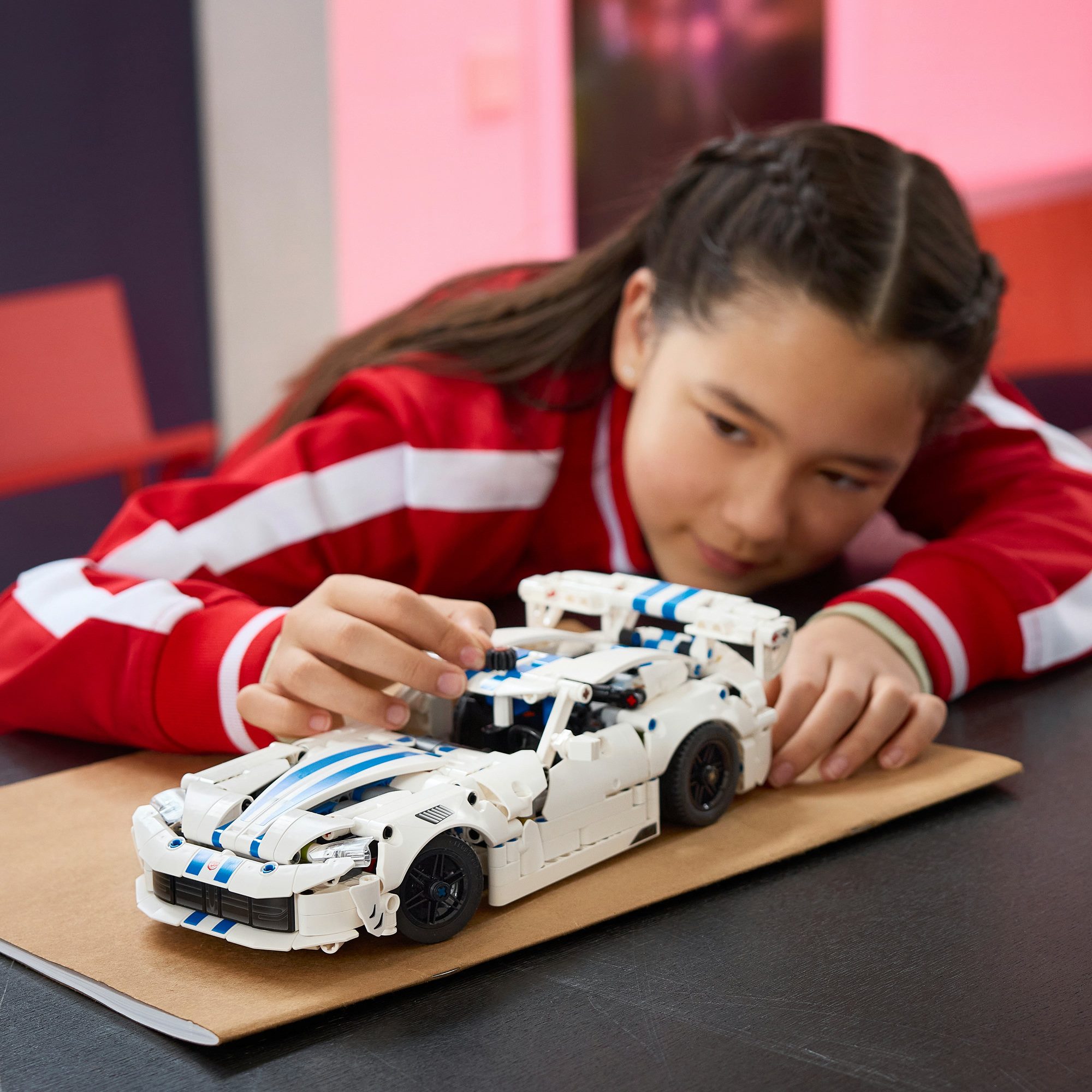 LEGO® Dodge Viper GTS-R Sportwagen (42234), LEGO Technic Konstruktionsspielsteine, (805 St), Made in Europe