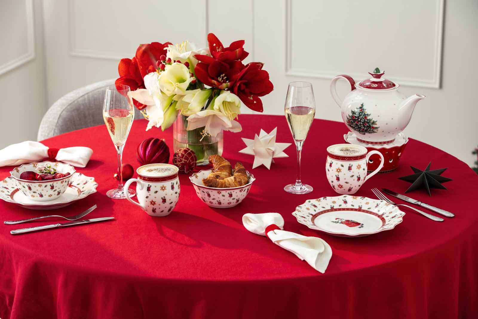 Villeroy & Boch Frühstücks-Geschirrset Toy's Delight Frühstücks-Set Santa 6er Set (6-tlg), 2 Personen, Porzellan
