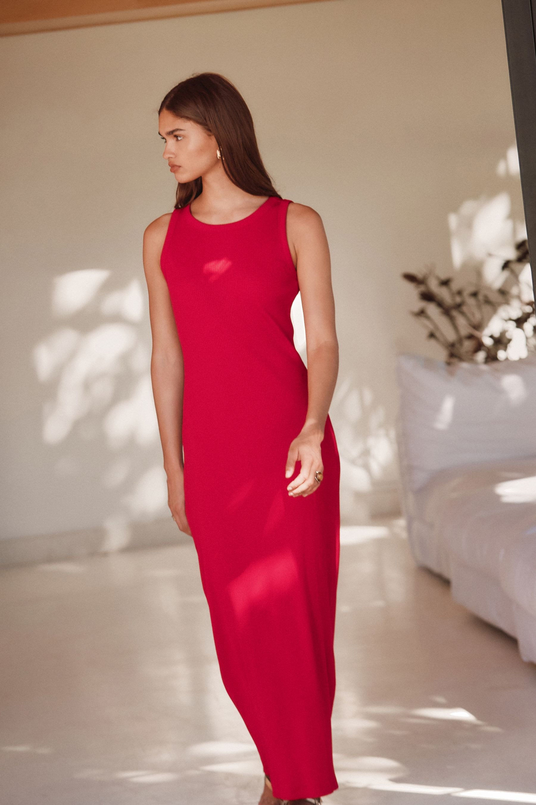 Next Maxikleid Geripptes, ärmelloses Maxikleid mit Ringerrücken (1-tlg)