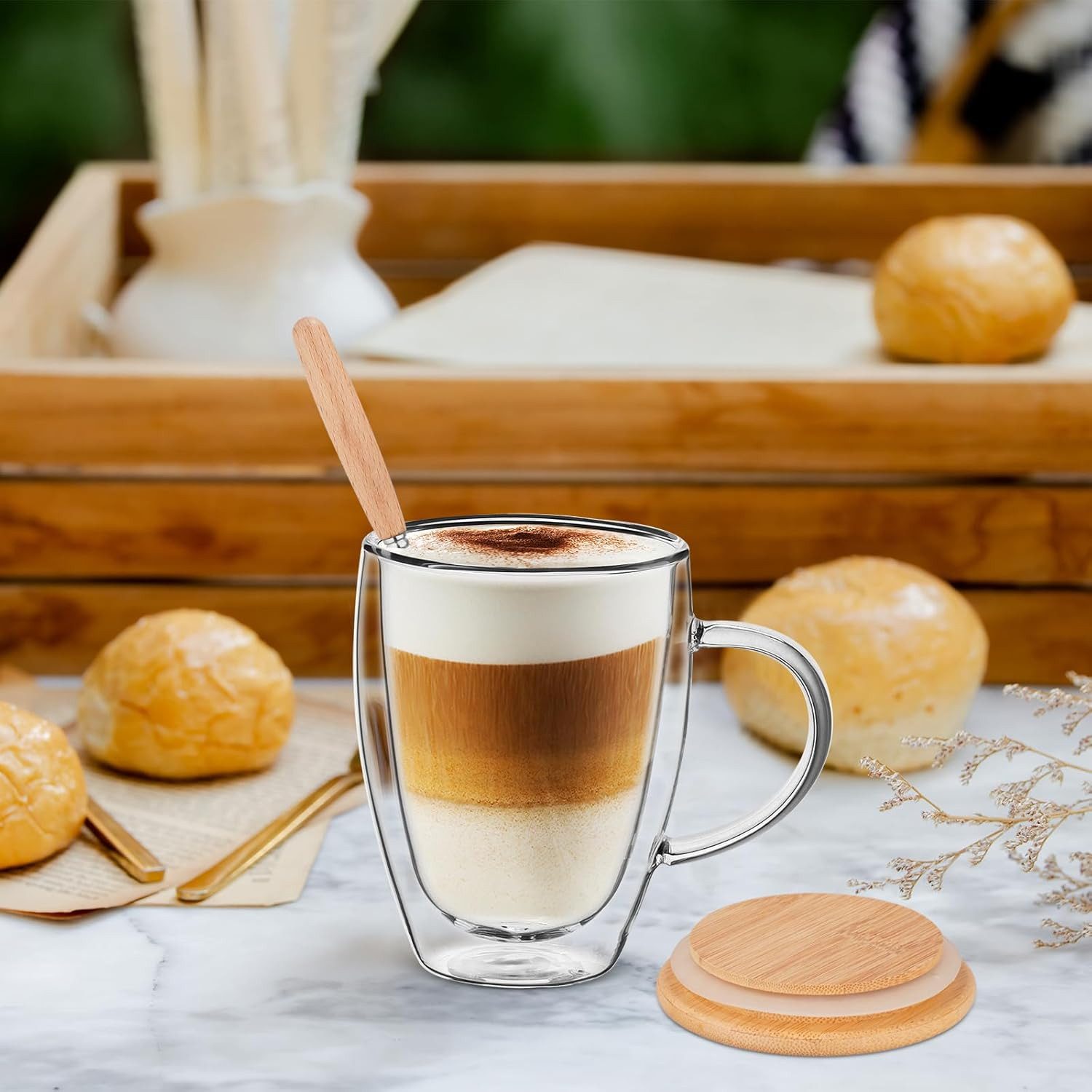 LA CUTE Thermotasse 4er-Set Doppelwandige Glas-Kaffeetassen mit Deckel und Löffel 350 ml, doppelwandig, hitzebeständig, isolierend, transparenter Glaslook