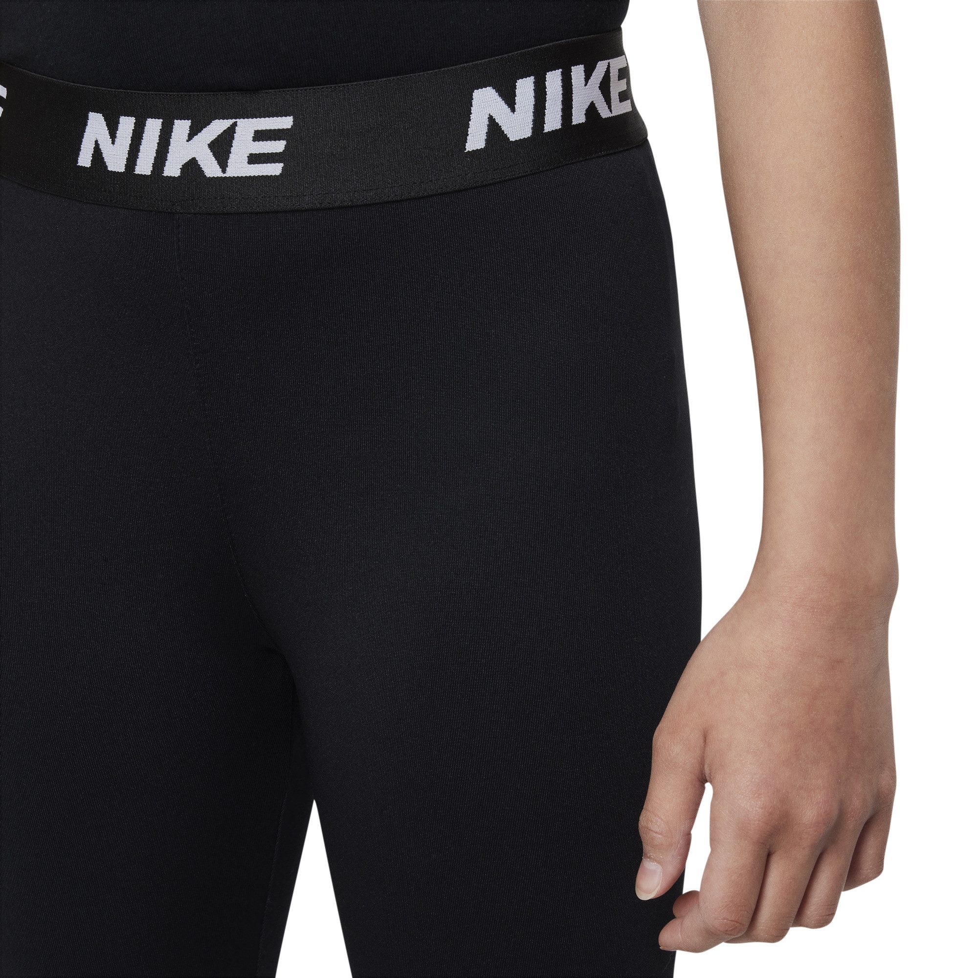 Nike Sportswear Funktionsleggings NKG SPORT ESSENT PRTD LEGGING - für Kinder aus Polyester und Elasthan, mit Dri-FIT Technologie, elastisch