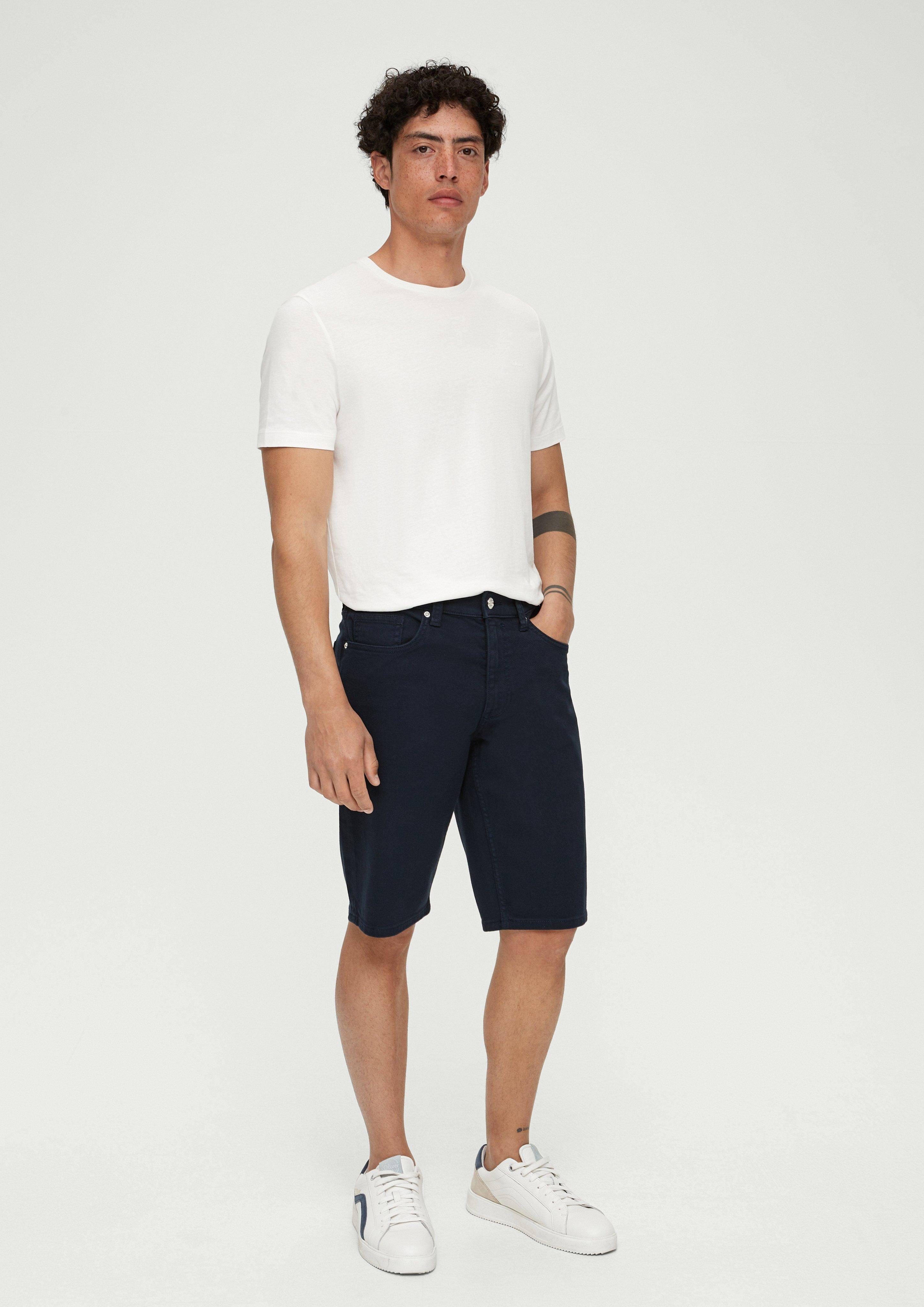 Straight High / s.Oliver Fit / Regular navy Jeans-Shorts / Rise Jeansshorts Label-Patch Leg
