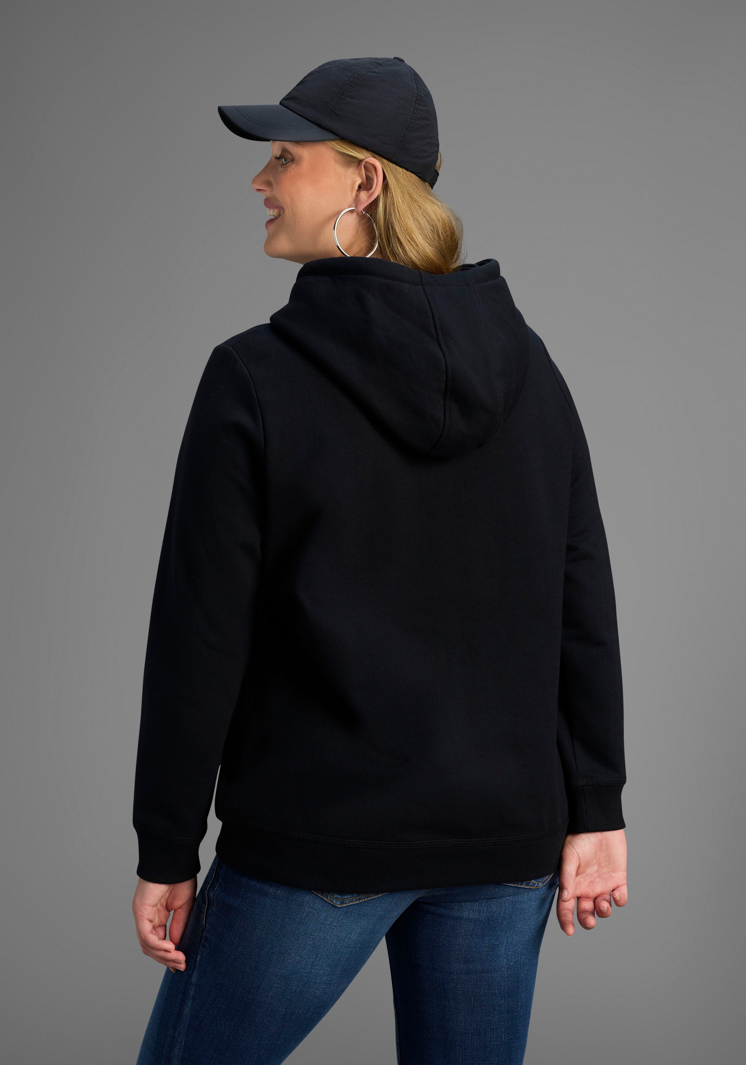 Ocean Sportswear Kapuzensweatshirt Langarm, figurumspielender Schnitt, aus elastischem Material