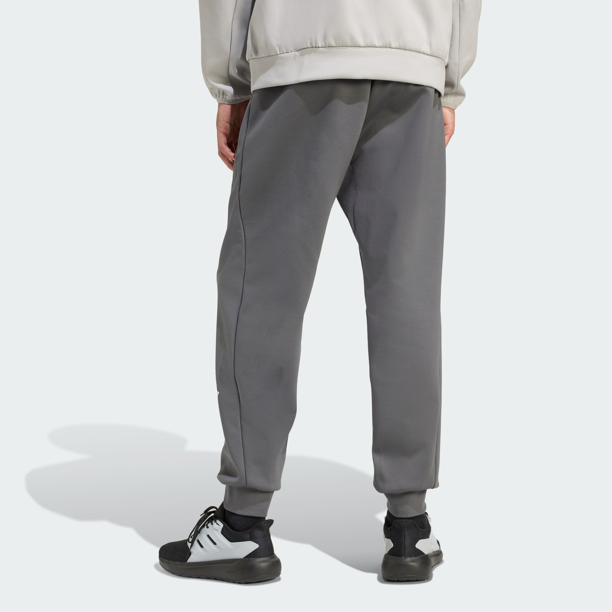 adidas Performance Trainingshose MERCEDES-AMG PETRONAS F1 TEAM SILVER ARROWS HOSE (1-tlg)