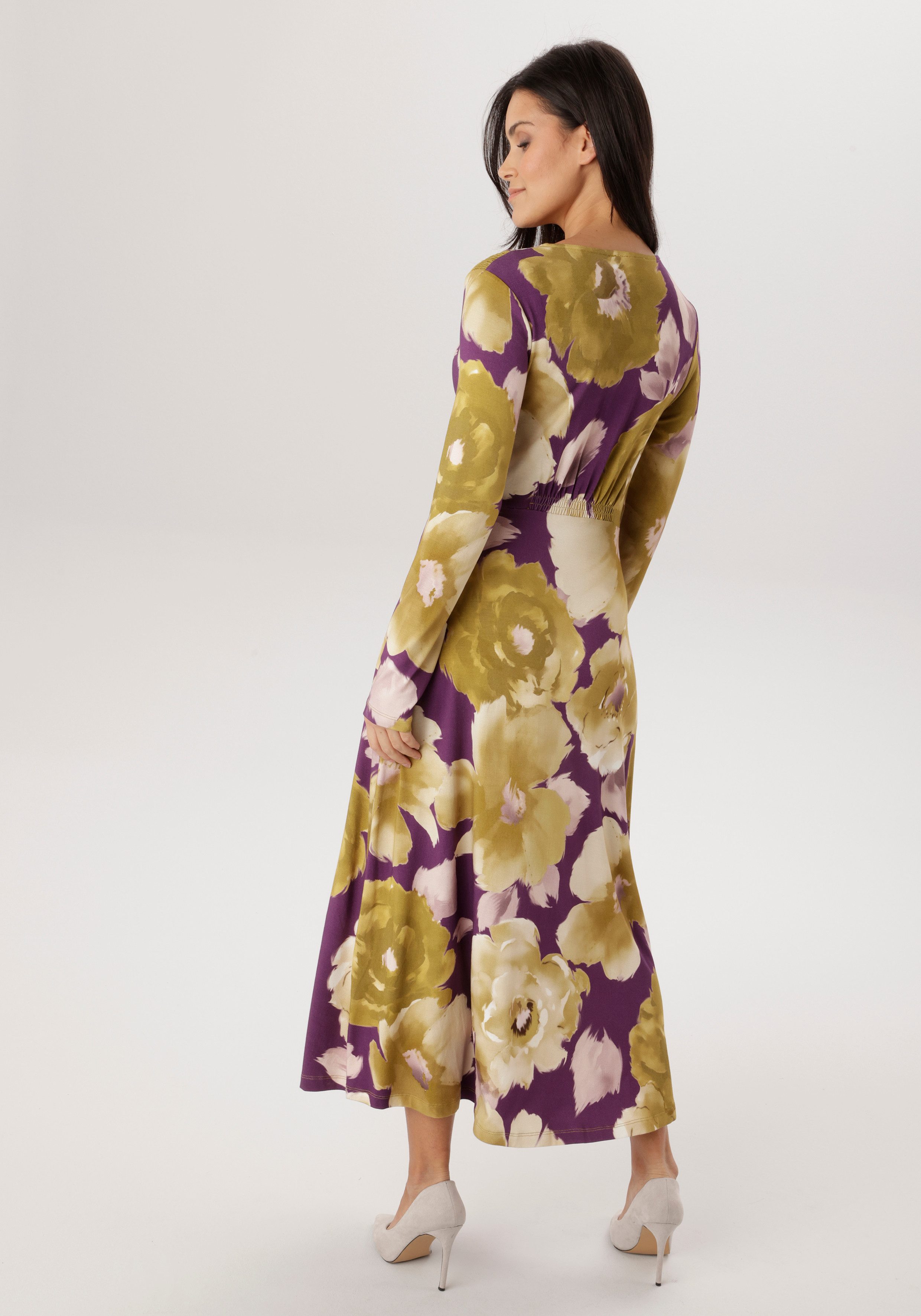 Aniston SELECTED Midikleid mit Smok-Details und fantasievollem Blütendruck