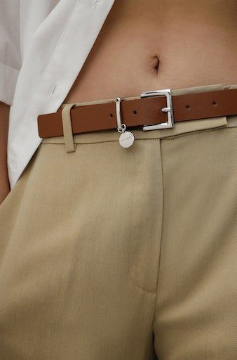 HUGO Ledergürtel Amelia Belt 2,5cm mit dezentem Label-Anhänger am Verschluss Medium_Brown