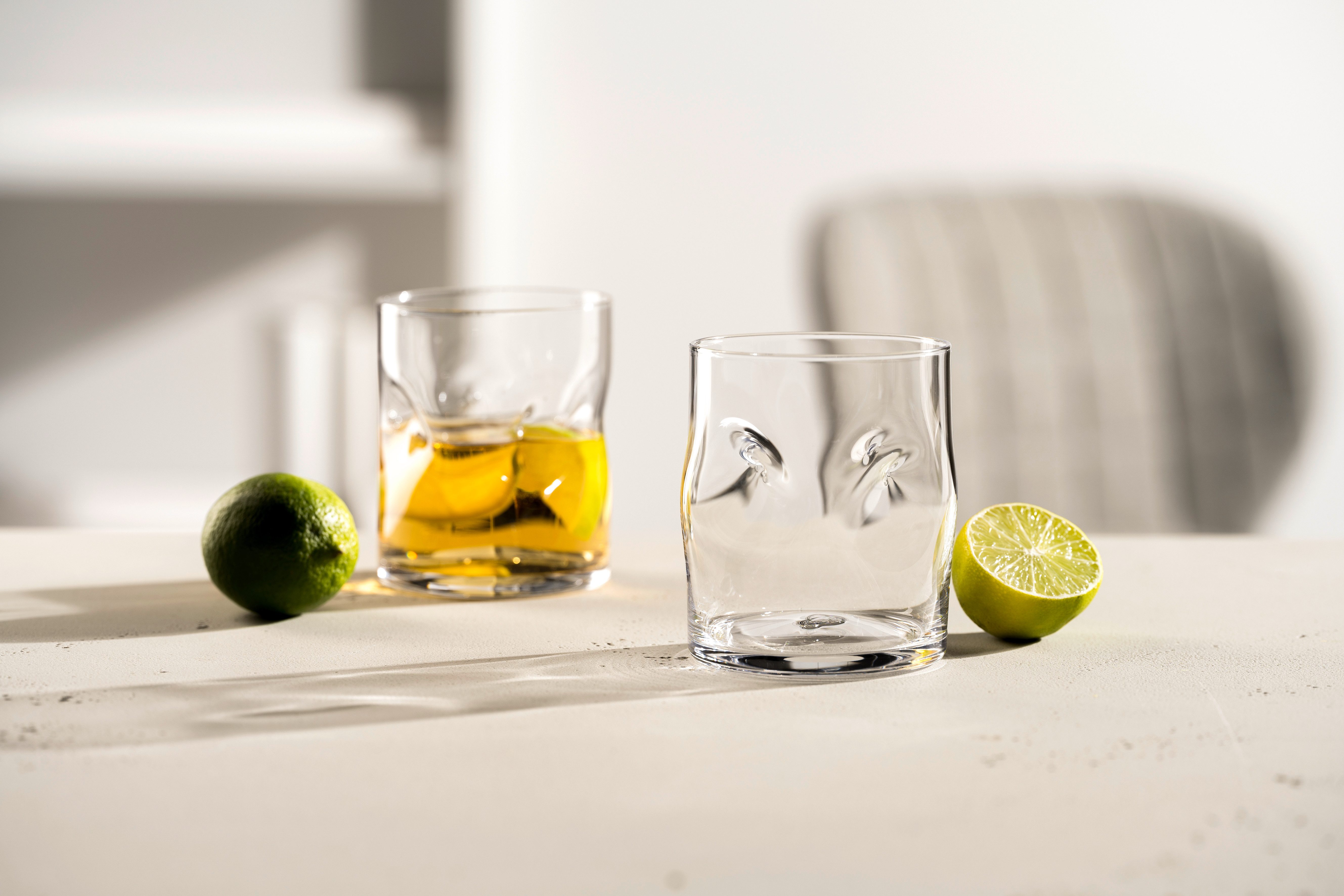 LEONARDO Gläser-Set Trinkglas VESUVIO, 300 ml, 4er-Set, 4-tlg., Glas, konische Form, markantes Design - mit Einquetschungen