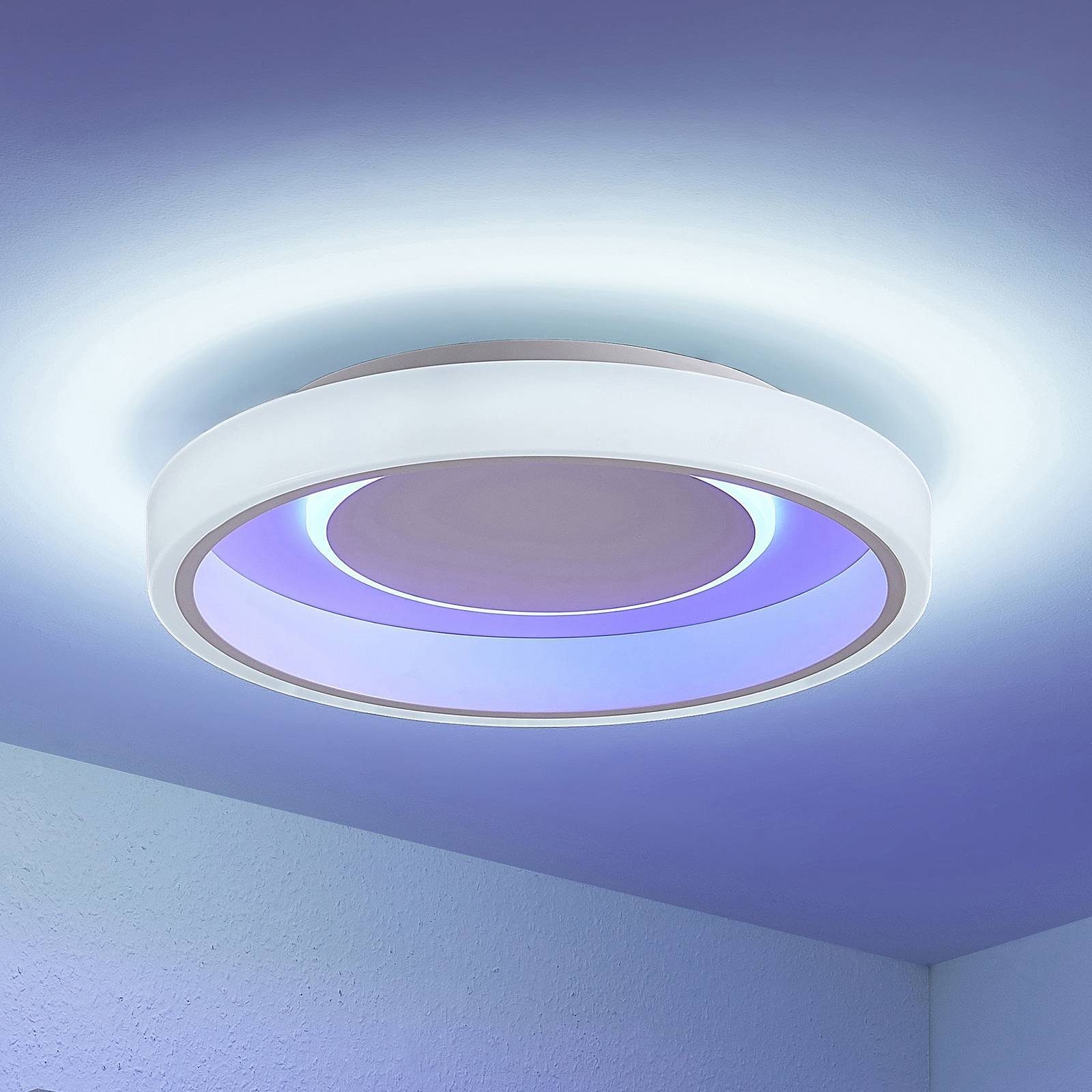 Lindby LED Deckenleuchte Wikani, dimmbar, LED-Leuchtmittel fest verbaut, Farbwechsel RGB + weiß, Modern, Metall, Kunststoff, weiß, 1 flammig, inkl.