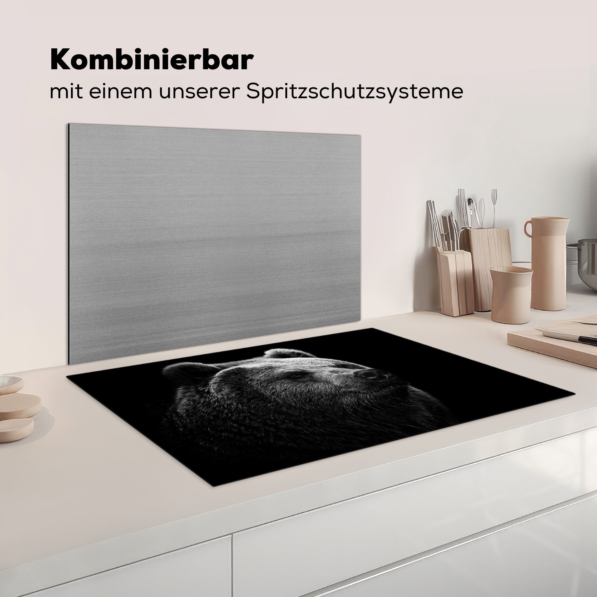 in Herdblende-/Abdeckplatte die für Hintergrund Ceranfeldabdeckung schwarzem Induktionskochfeld und tlg), auf MuchoWow weiß, Vinyl, 81x52 schwarz Kamtschatka-Bär cm, (1 küche, Schutz