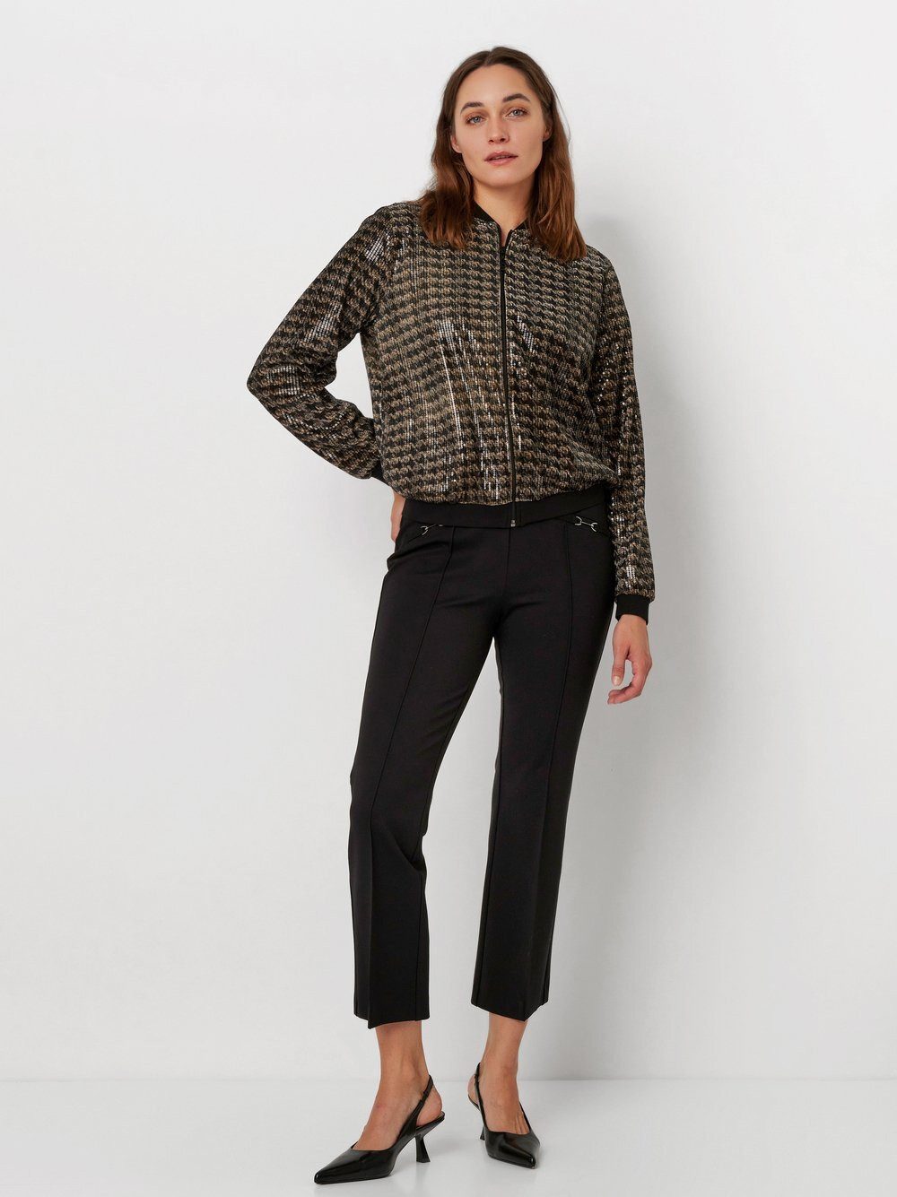 TONI Blouson Lexi mit Pailletten günstig online kaufen