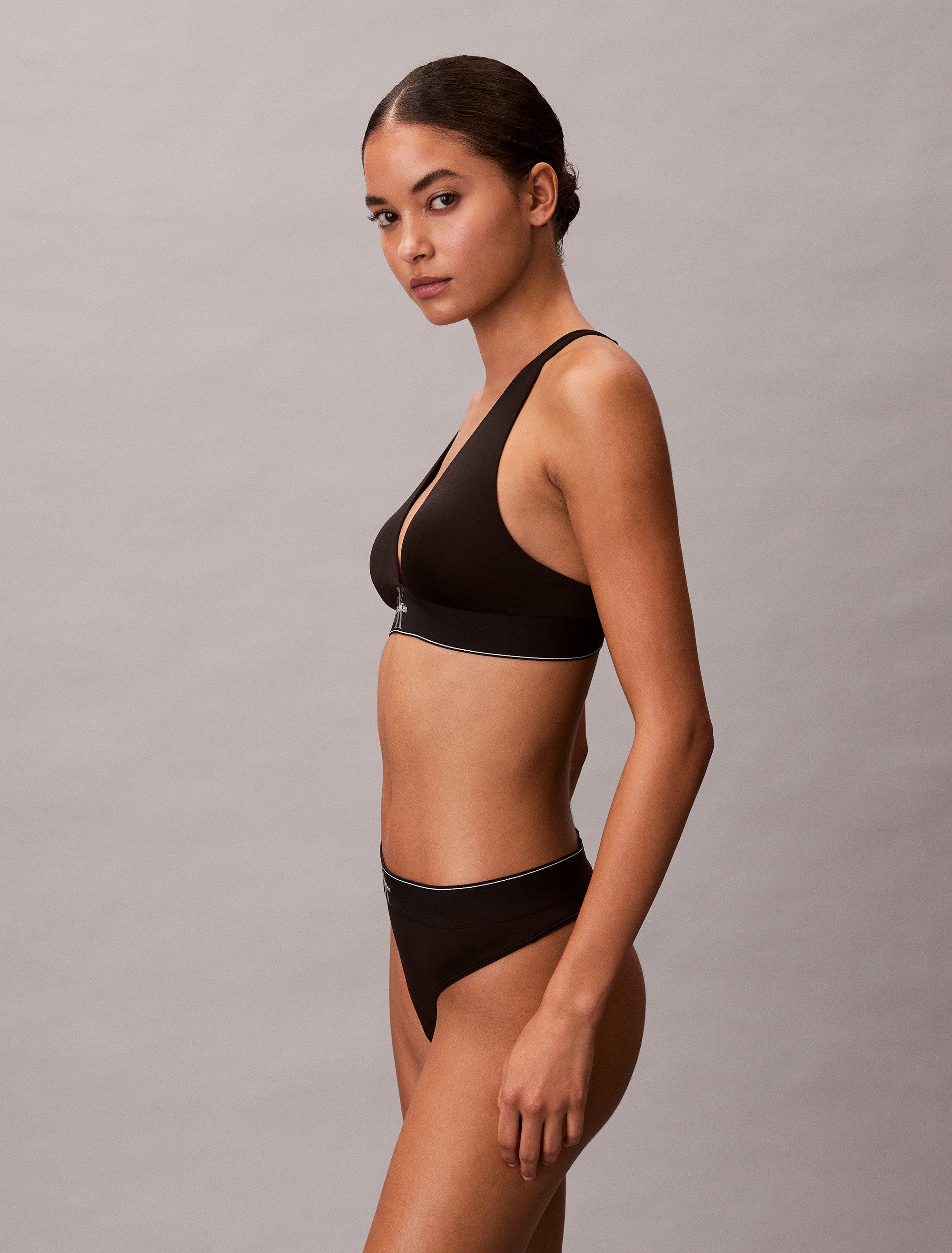 Calvin Klein Underwear Triangel-BH LIGHTLY LINED TRIANGLE Körpernahe Passform mit verstellbaren Trägern