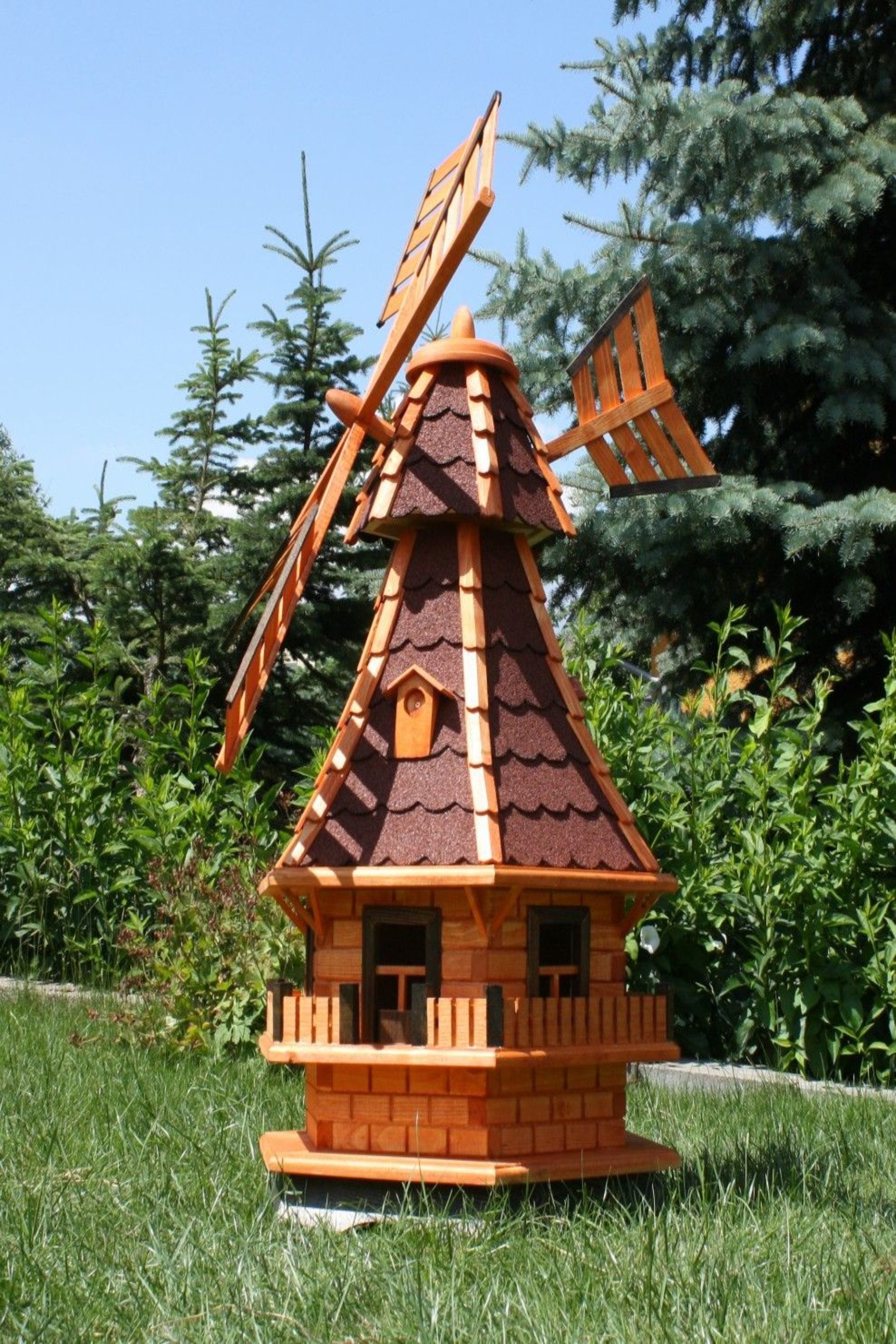 Holzdekoladen Deko-Windrad Gartenwindmühle aus Holz 130 cm – mit weißer Solarbeleuchtung