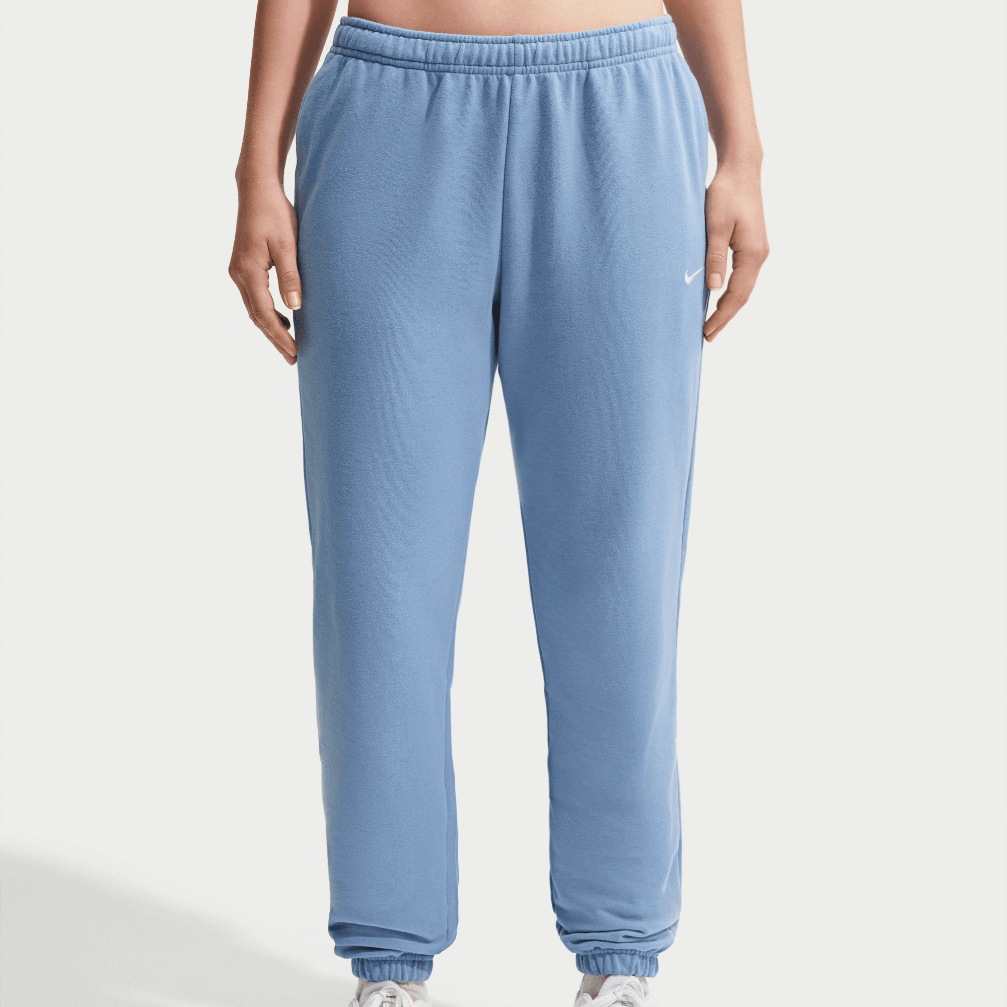 Nike Sportswear Jogginghose W NK STDO FLC LW MR STD CF PNT Jogginghose aus Sweatware, mit elastischem Bund, auch in großen Größen