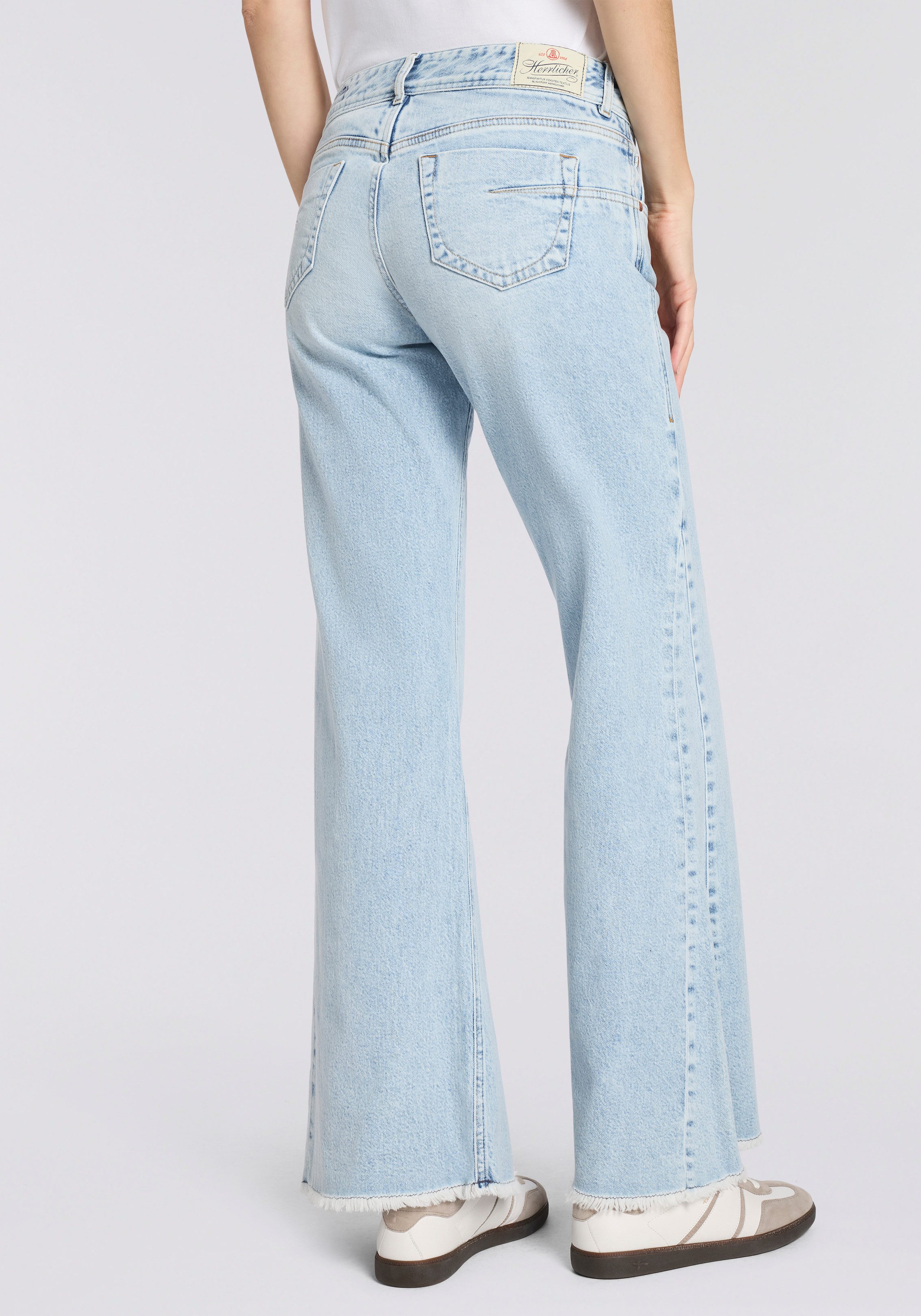 Herrlicher 5-Pocket-Jeans Edna Kama Denim Flared Fit, extra Weite günstig online kaufen