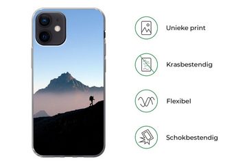 MuchoWow Handyhülle Alpen - Bergsteiger - Berg, Handyhülle Apple iPhone 12, Smartphone-Bumper, Print, Handy