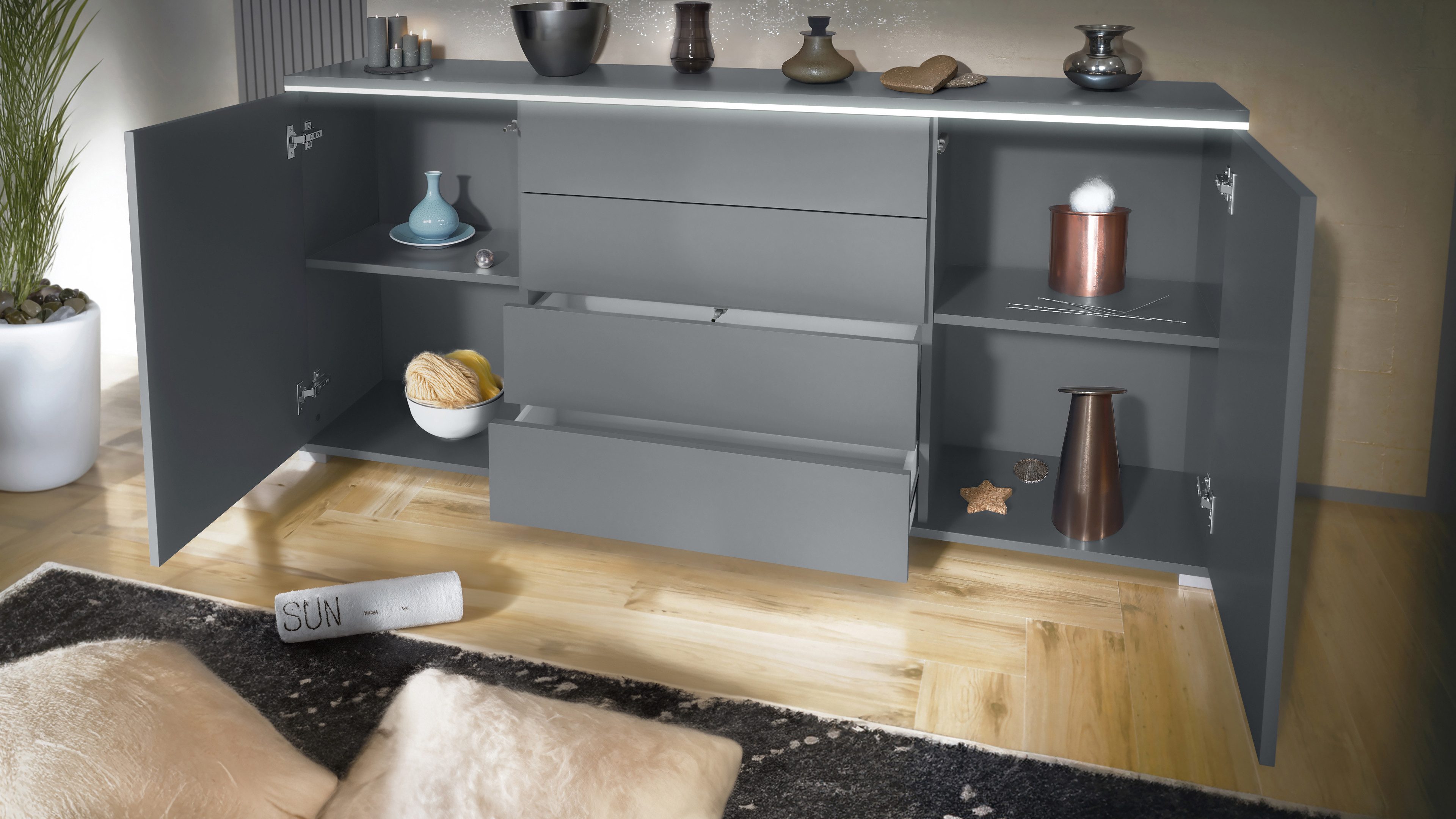 Vladon Sideboard Faro V2 (Kommode mit 2 Türen & 4 Schubladen, Schrank mit LED Lichtleiste), Anthrazit matt / Bordeaux Hochglanz (166,5 x 75,5 x 35)