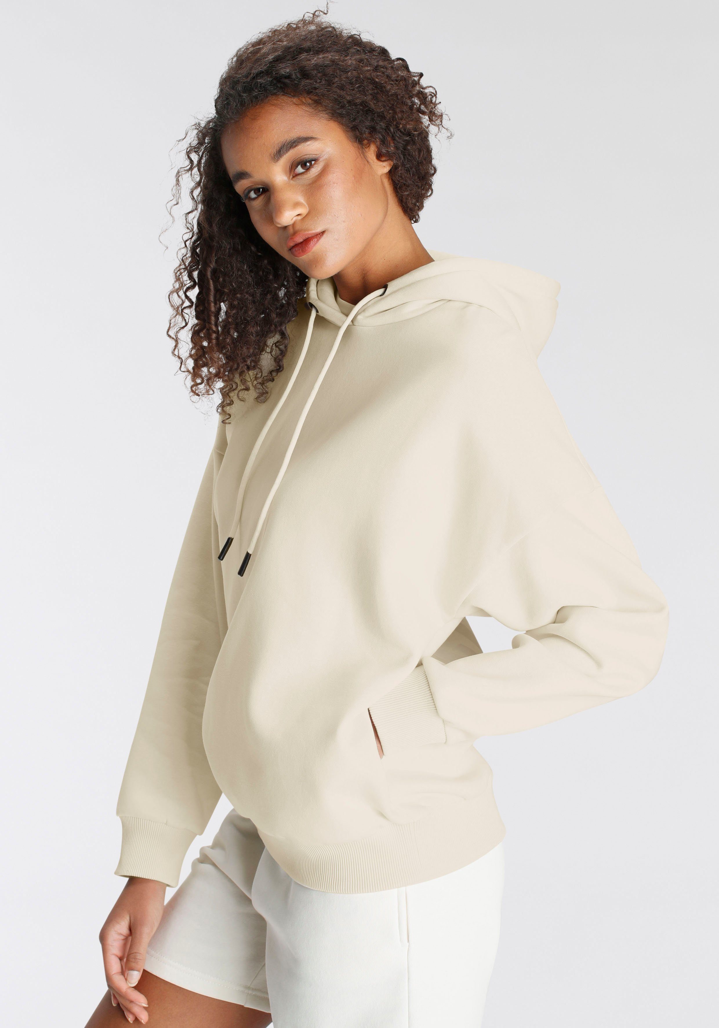 LASCANA Hoodie mit dem auf Rücken, Loungeanzug Schriftzug beige