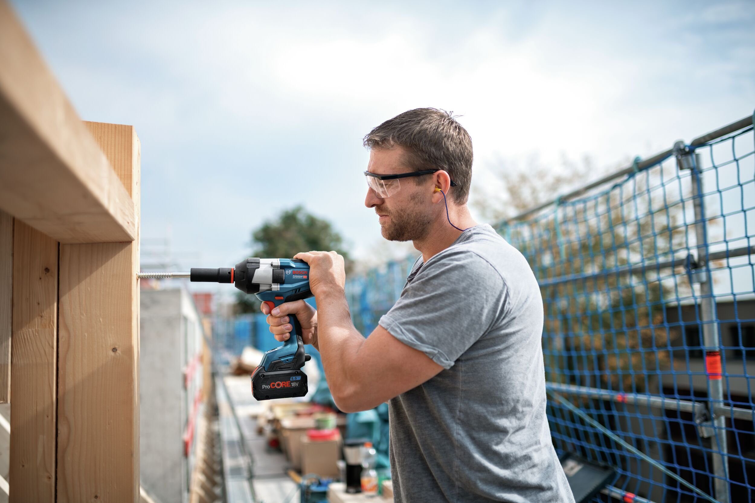 Bosch Professional Akku-Schlagschrauber GDS 18V-1050 H, 1050 Nm, Drehschlagschrauber mit 2x Akku ProCORE 5,5 Ah - in L-BOXX 136