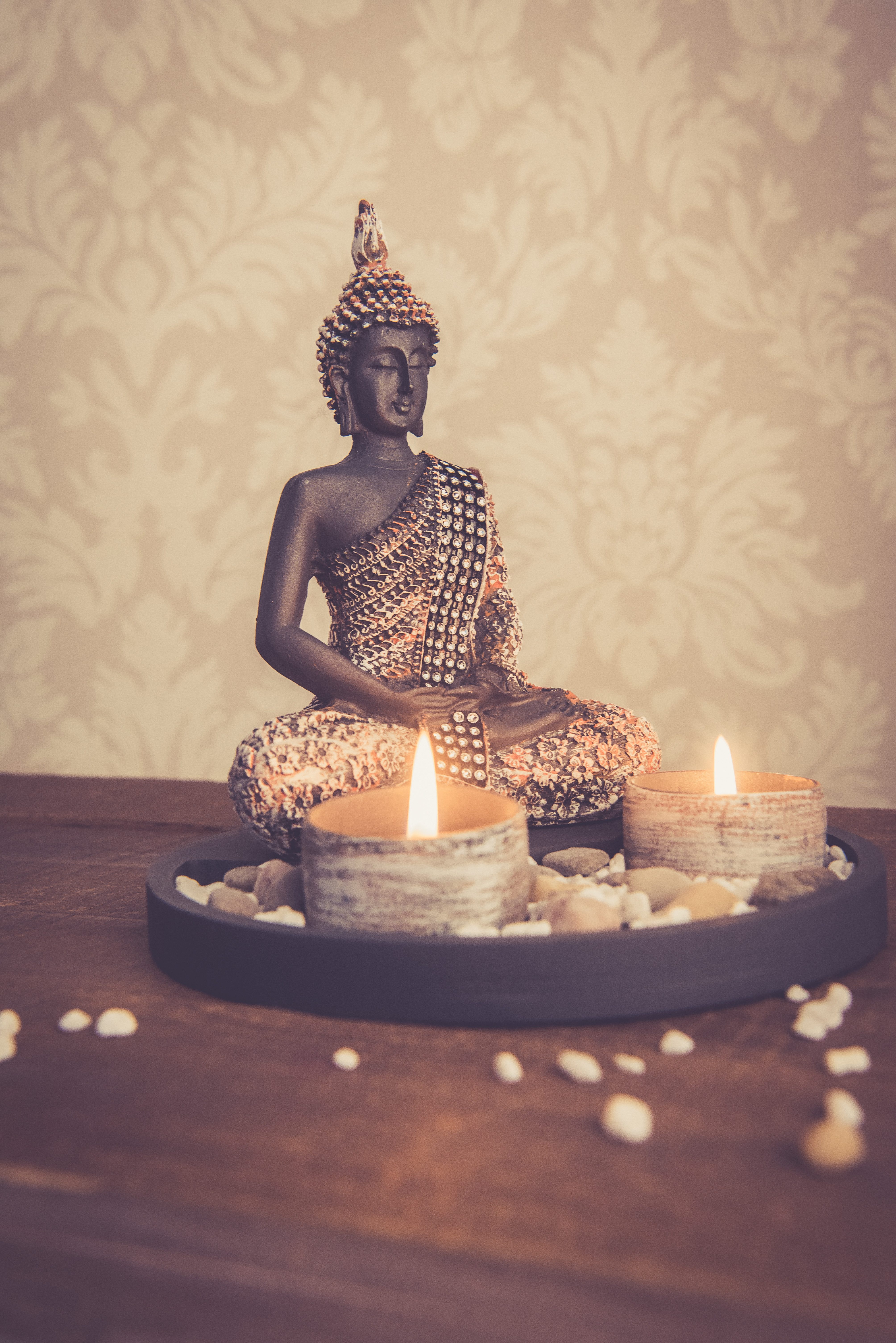 Kamelio Buddhafigur Buddha mit Teelicht 22cm Deko-Statue Deko-Figur