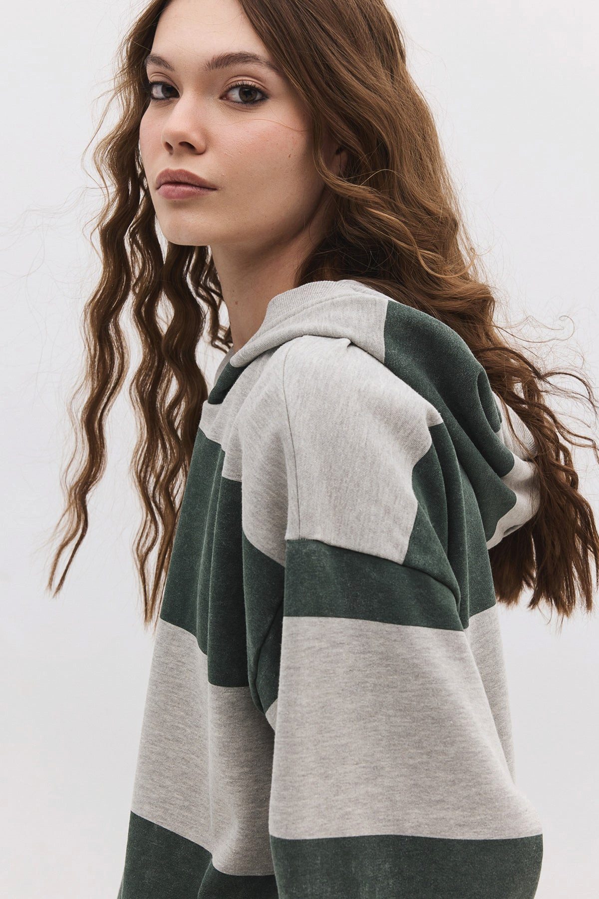 No Matter What Kapuzensweatshirt Gestreifter Kapuzenpullover – Bild 4 von 5