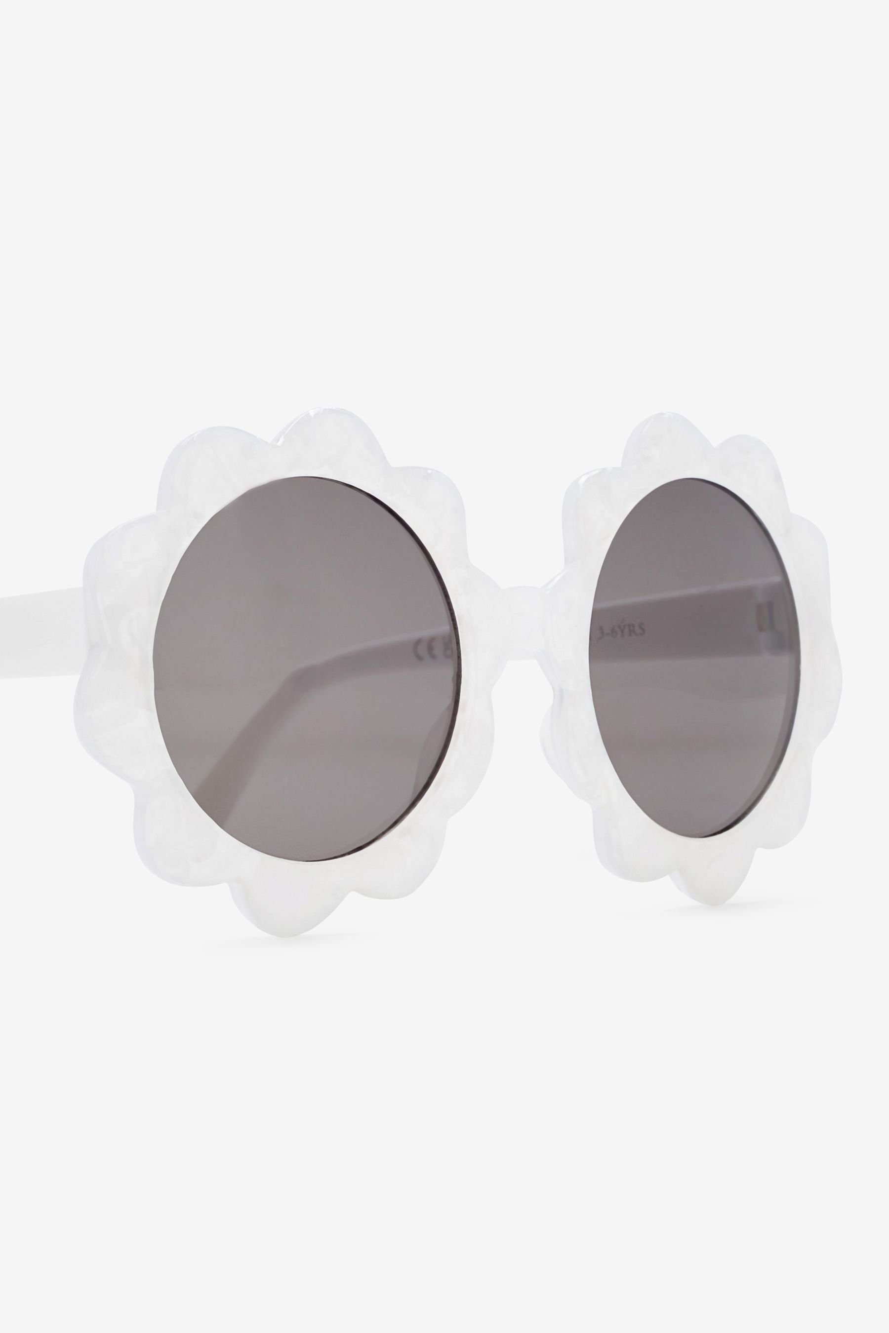 Sonnenbrille Sonnenbrille (1-St) mit Blumendetails Pearl White Next