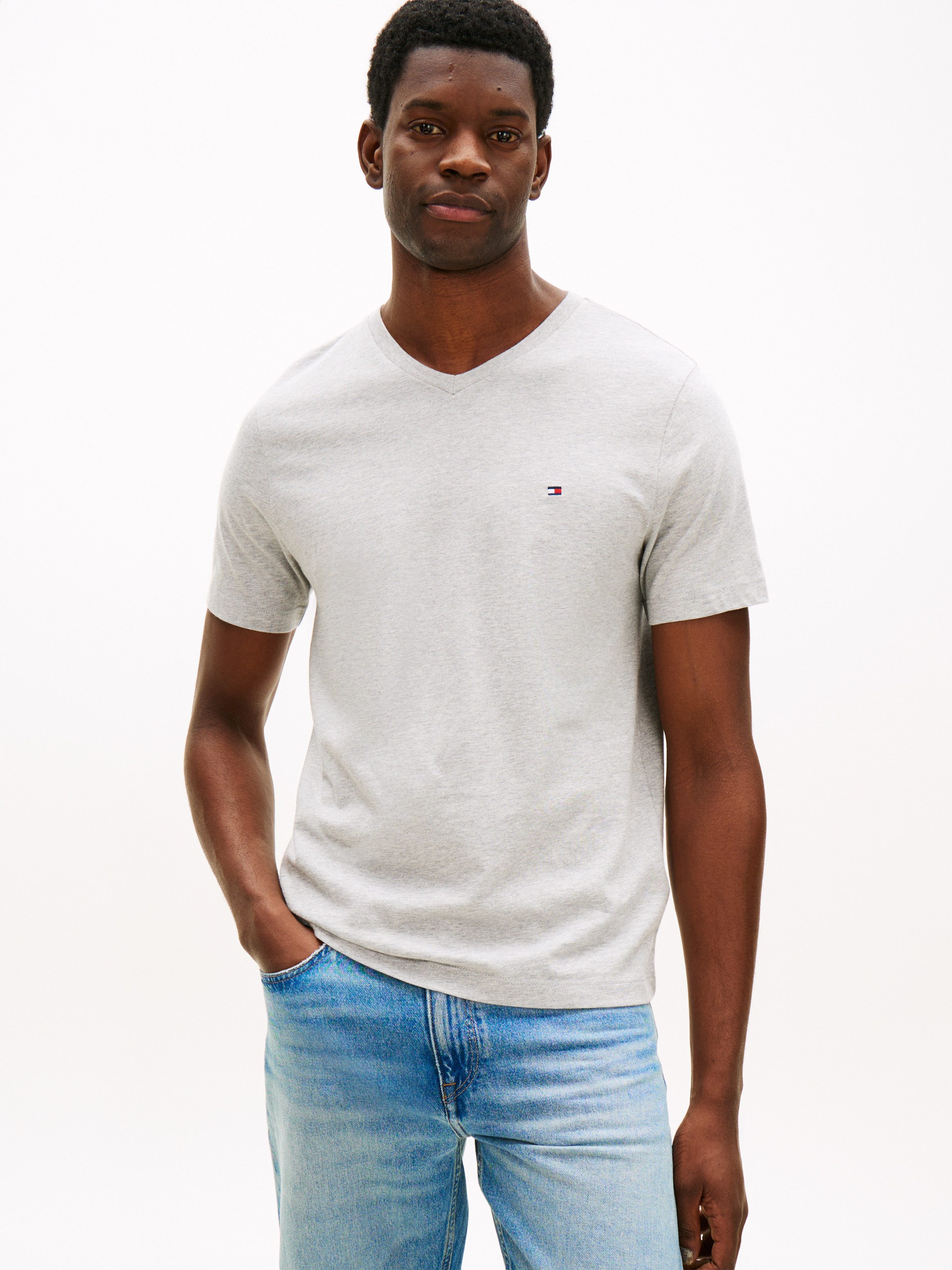 Tommy Hilfiger V-Shirt ESSENTIAL V-NECK unifarben, casual, regular fit, Baumwolle