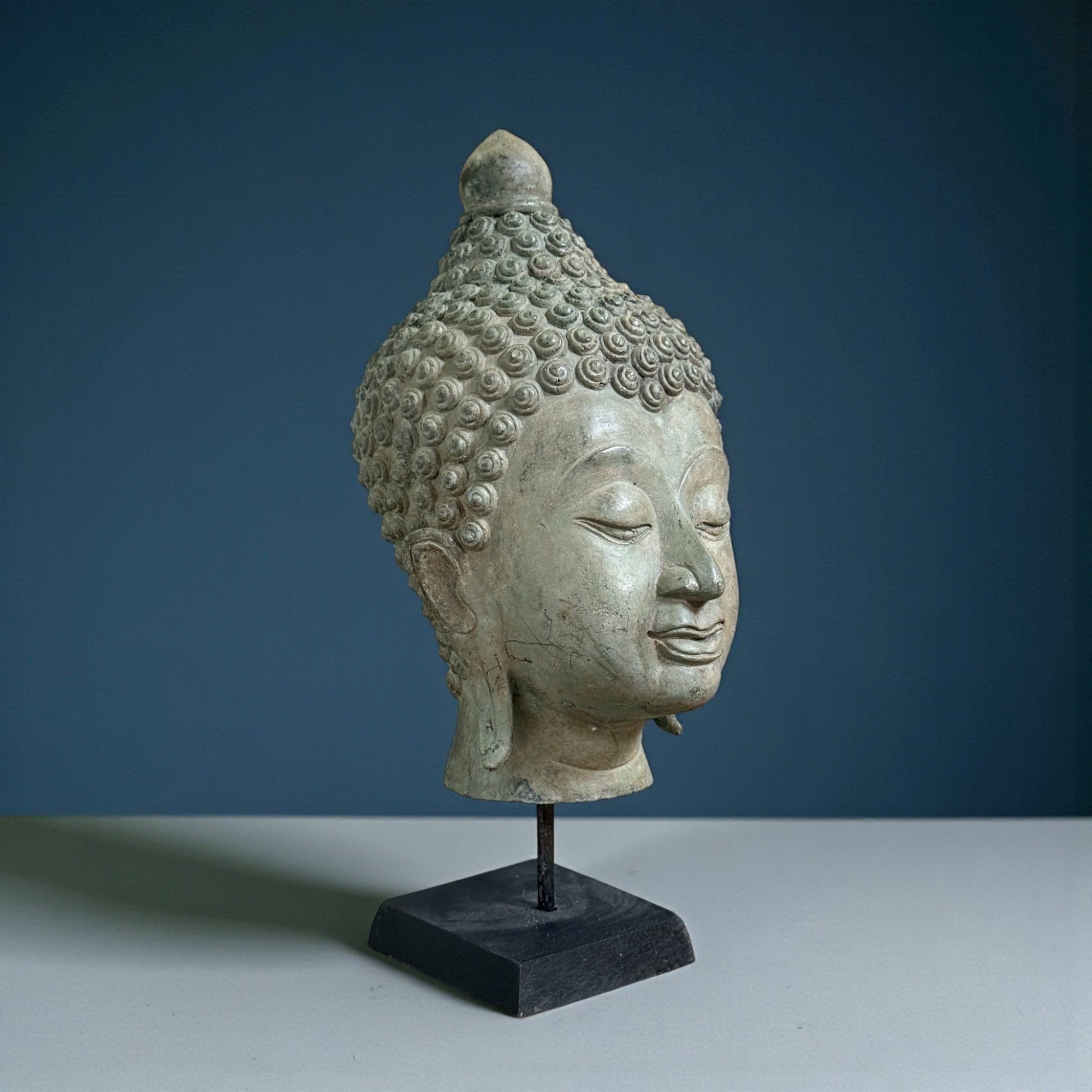 Asien LifeStyle Buddhafigur Bronze Buddha Kopf aus Thailand – 34 cm Sammlerstück