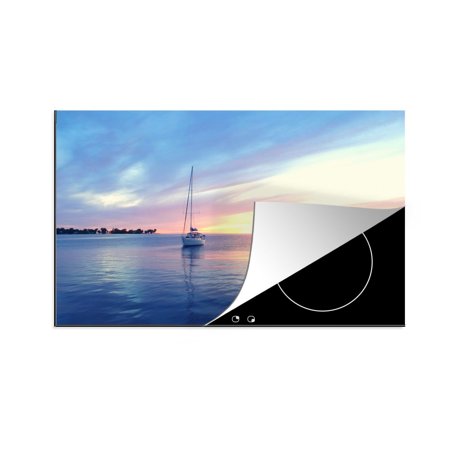 MuchoWow Herdblende-/Abdeckplatte Segelboot bei Sonnenuntergang, Vinyl, (1 tlg), 81x52 cm, Induktionskochfeld Schutz für die küche, Ceranfeldabdeckung