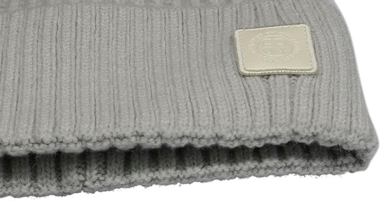 chillouts Strickmütze Denise Hat mit sichtbarem Logo-Patch